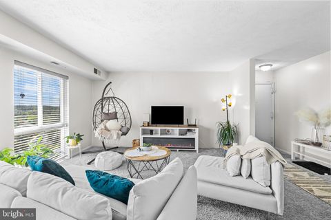 Photo of 6145 Edsall Road #M, ALEXANDRIA, VA 22304 (MLS # VAAX2059054)