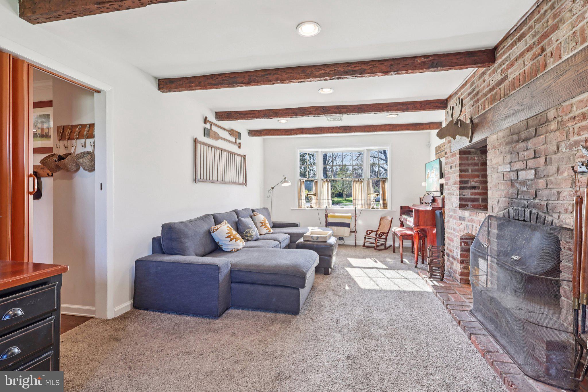 MAPLE GLEN - Residential