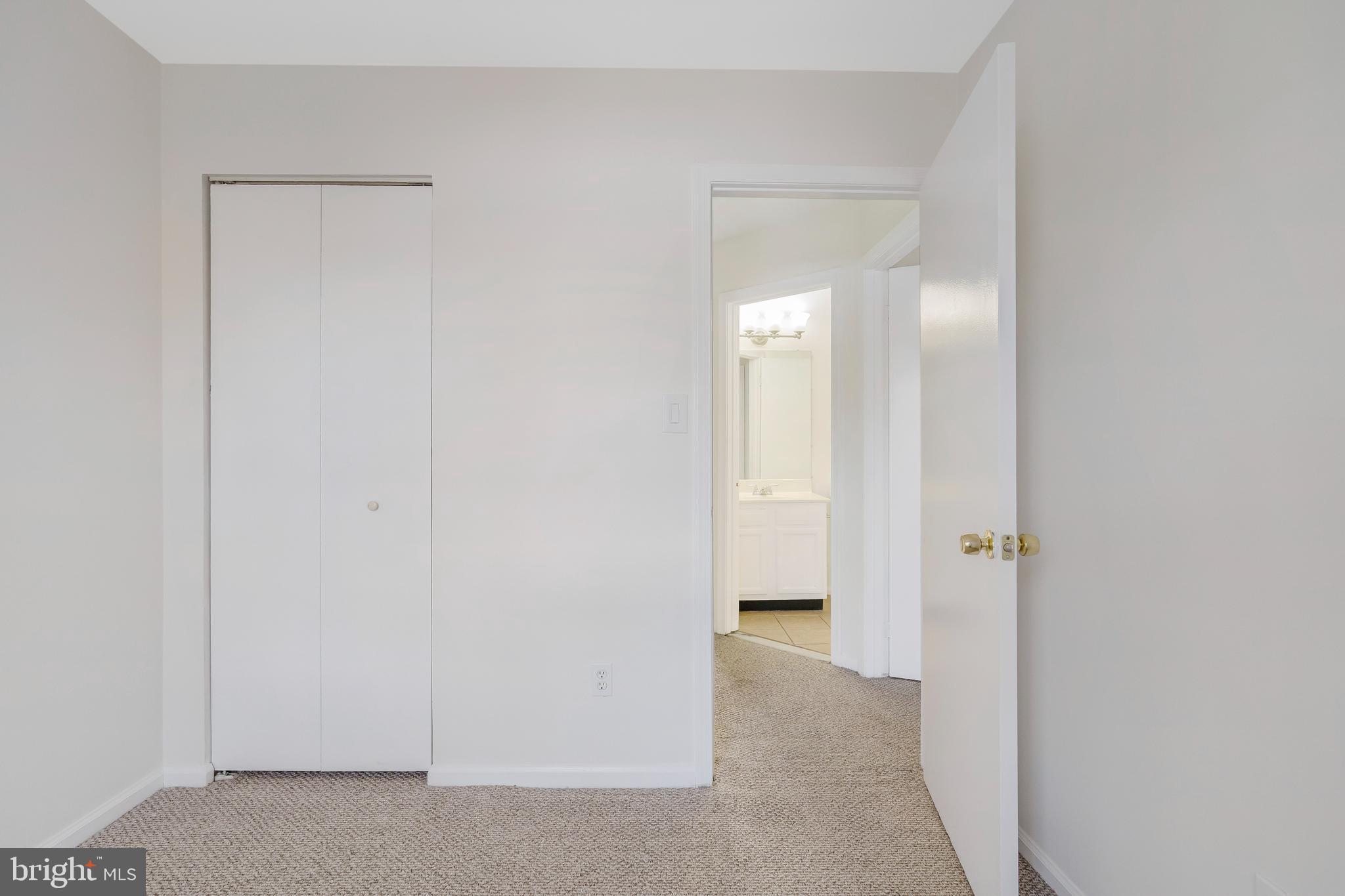 CASTLEMILL - Residential