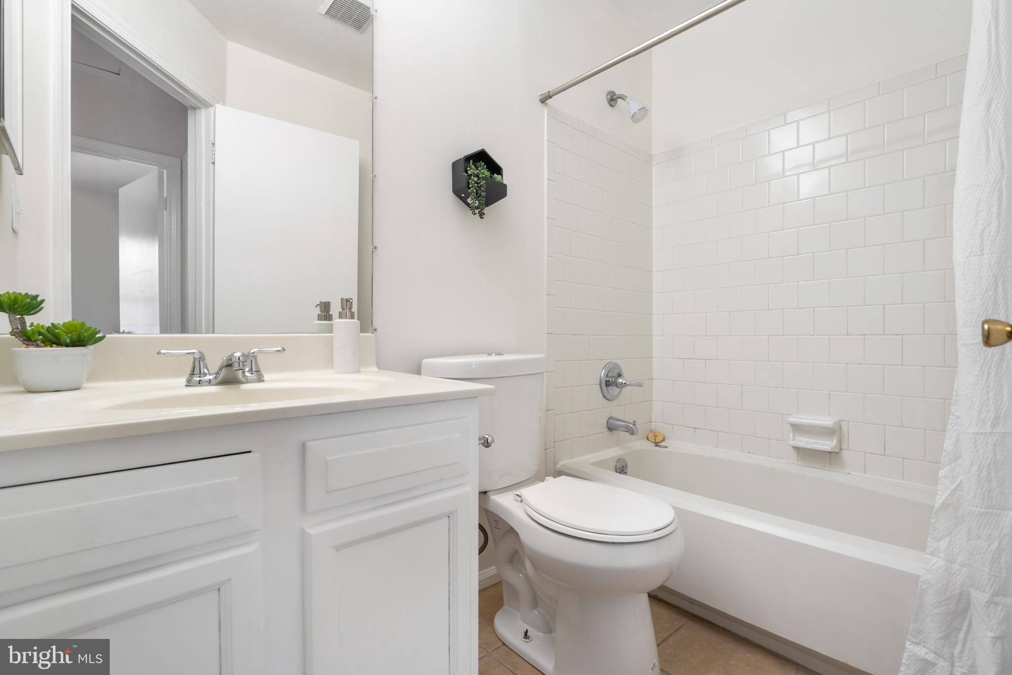 CASTLEMILL - Residential