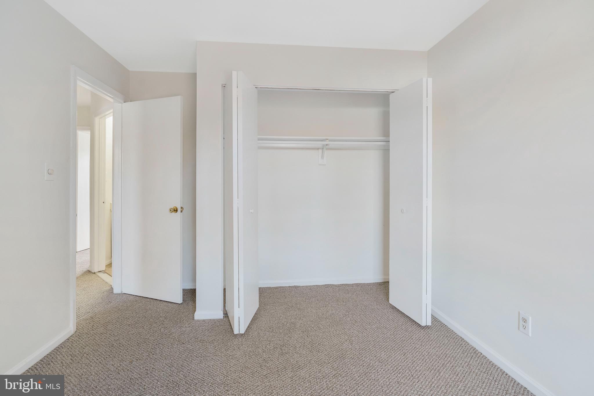 CASTLEMILL - Residential