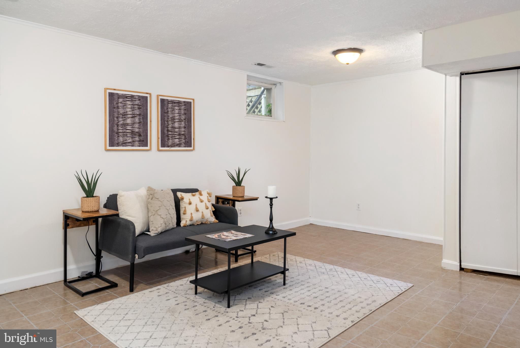 CASTLEMILL - Residential