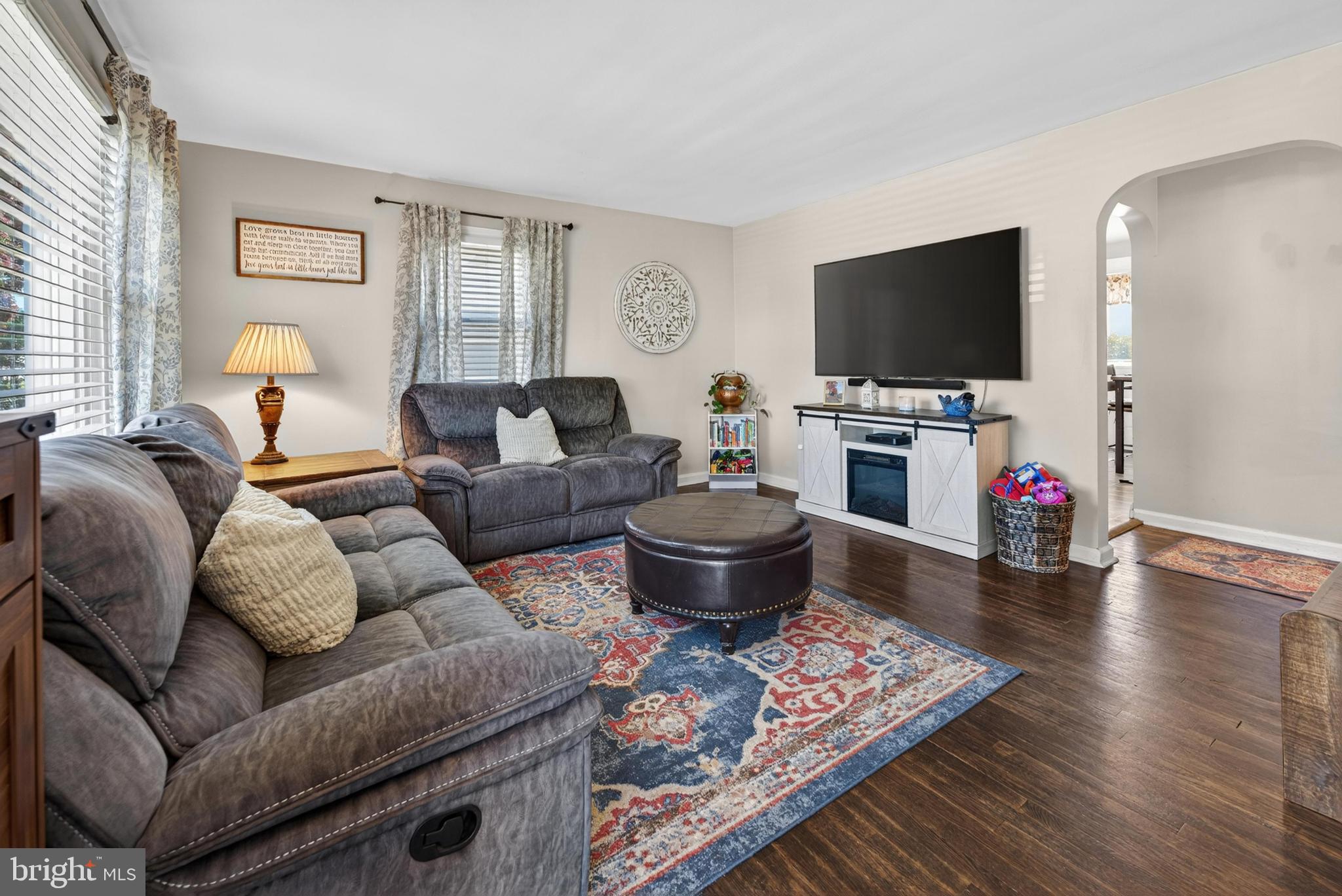 83 UNWIN DRIVE
