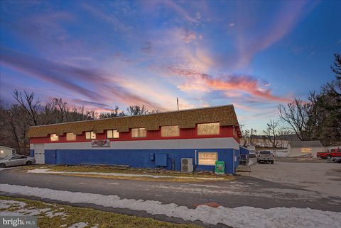 Photo of 13146 Old National Pike, MOUNT AIRY, MD 21771 (MLS # MDFR2077414)