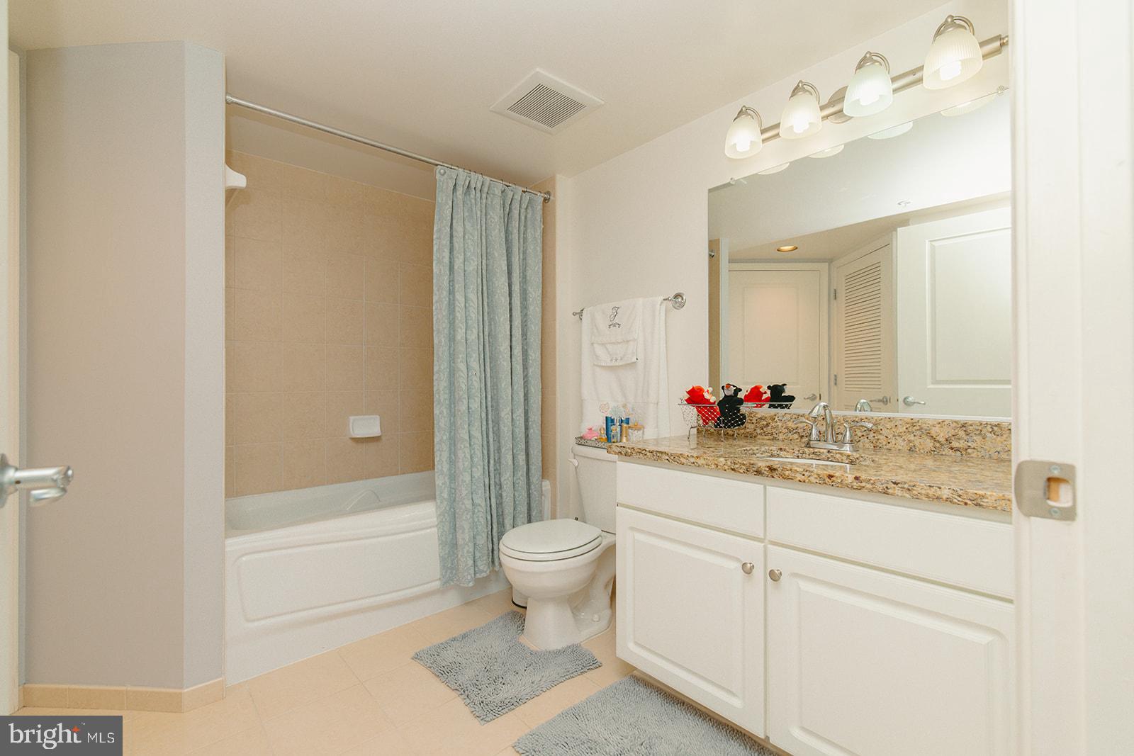 CARLTON HOUSE - Residential