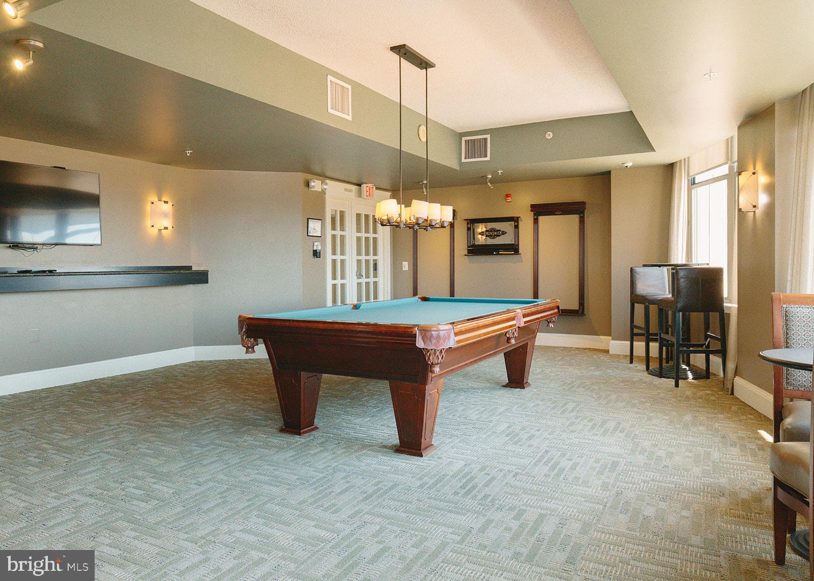 CARLTON HOUSE - Residential