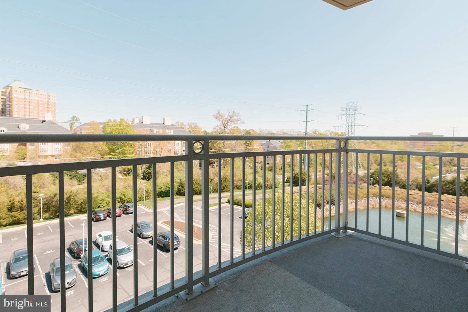 CARLTON HOUSE - Residential