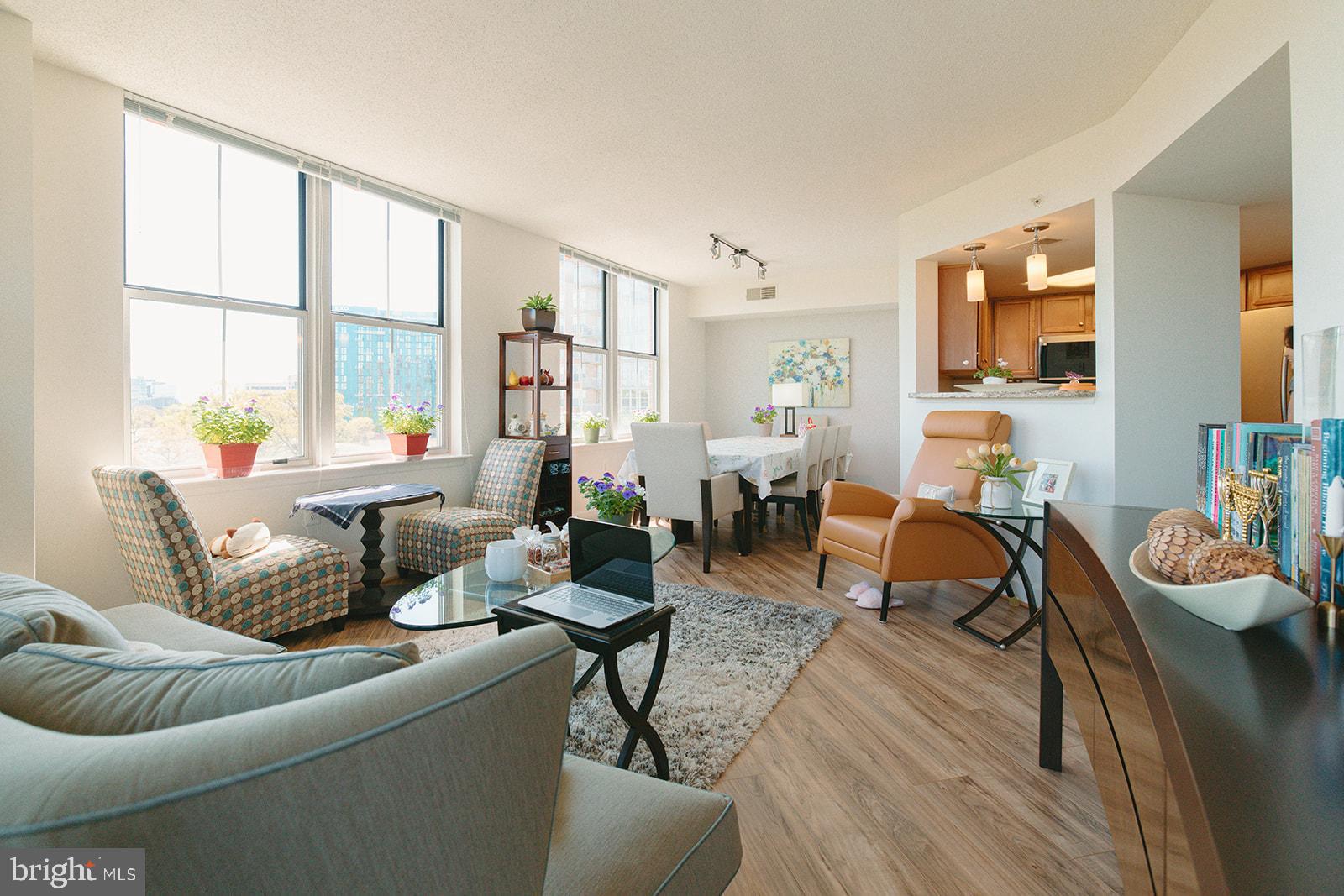 CARLTON HOUSE - Residential