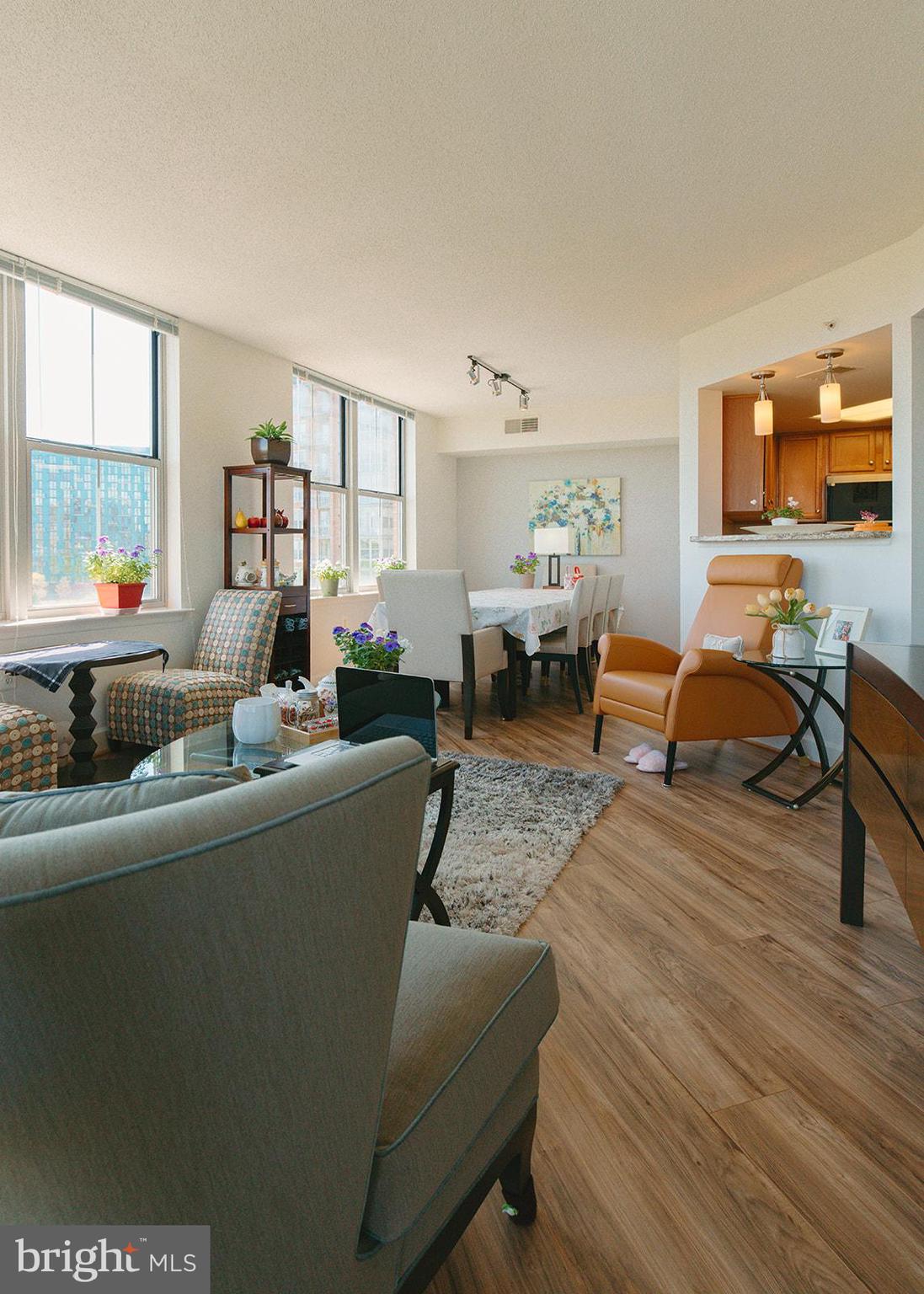 CARLTON HOUSE - Residential