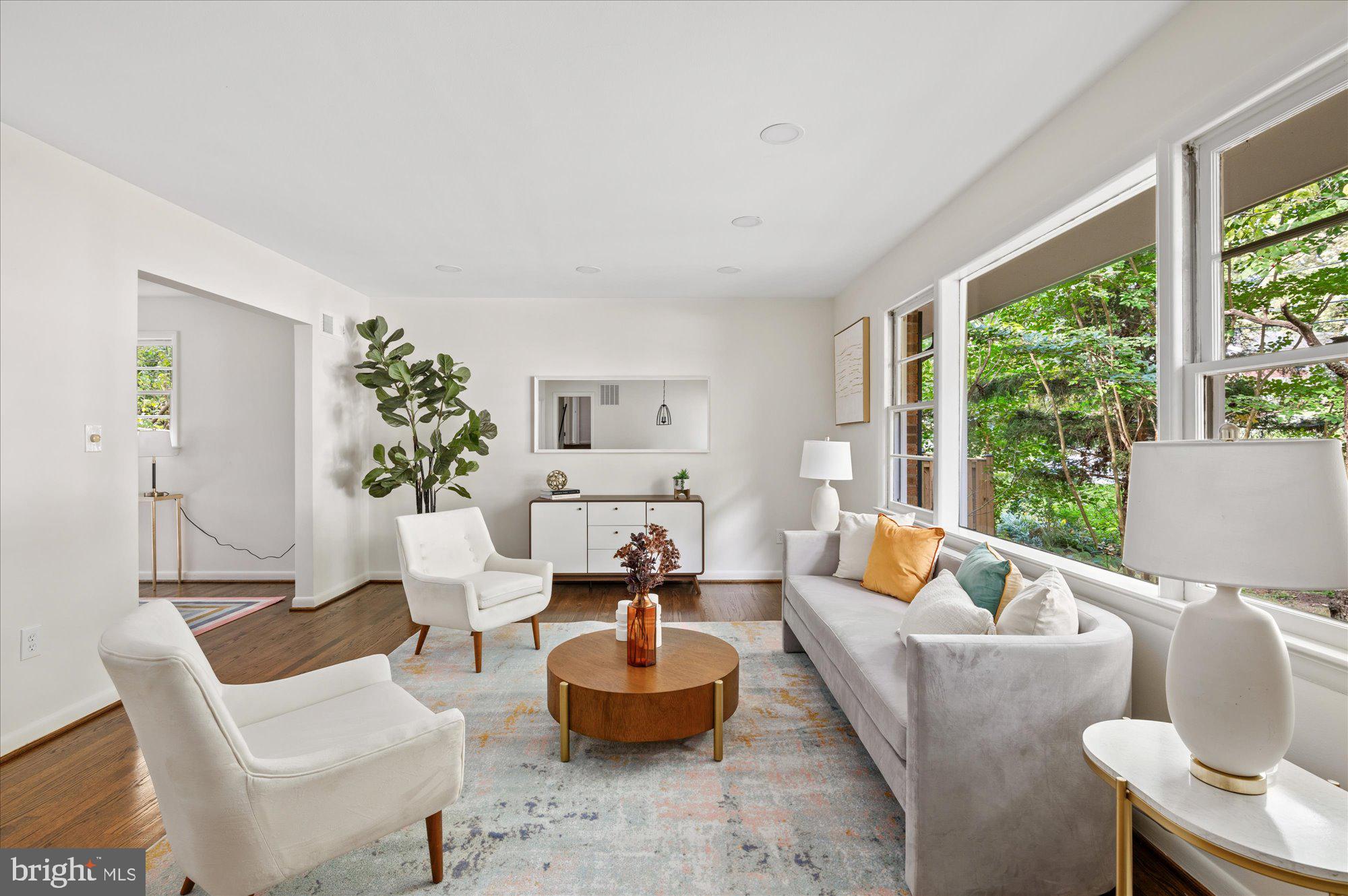 WOODSIDE FOREST - Residential