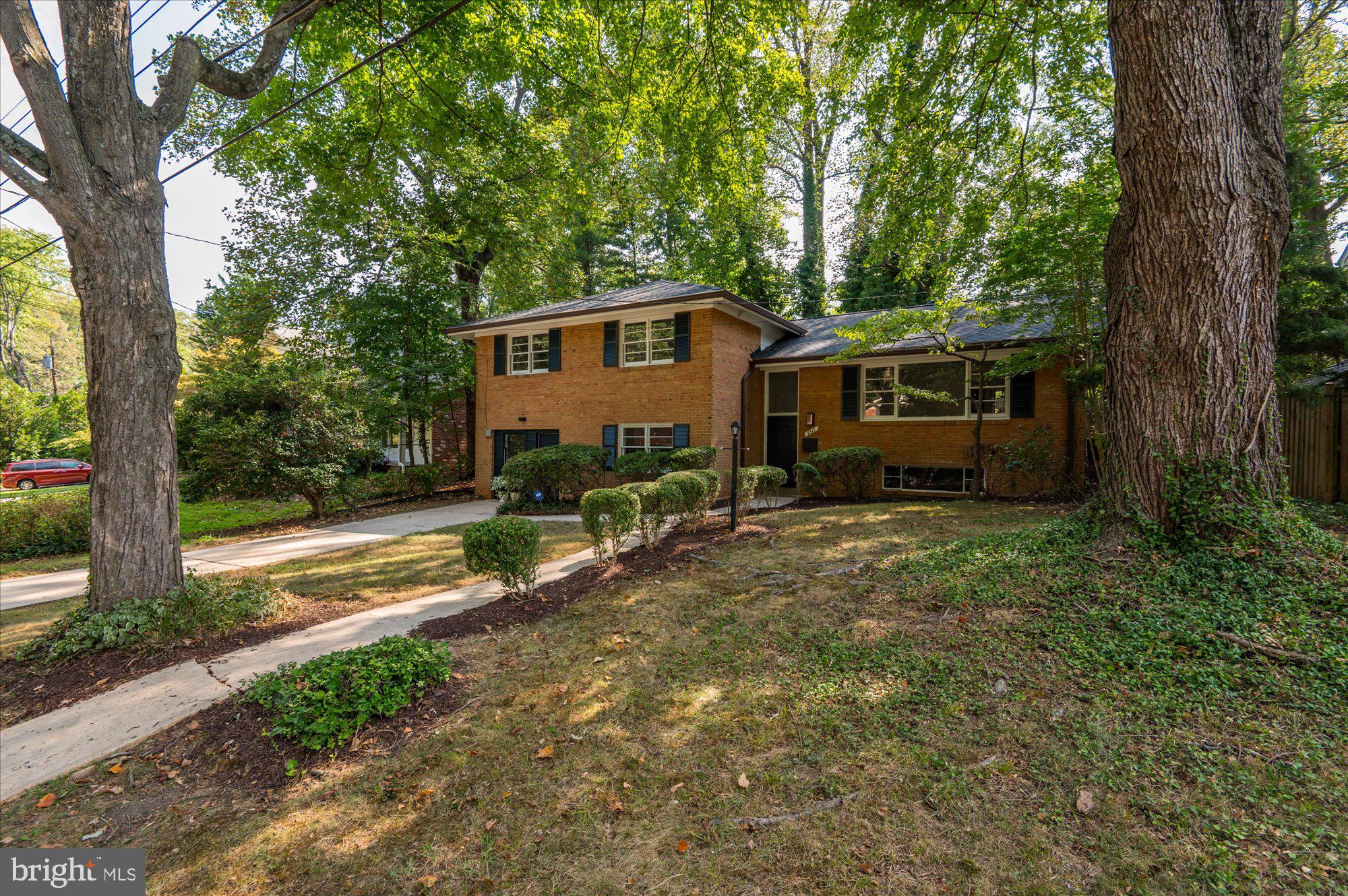 WOODSIDE FOREST - Residential