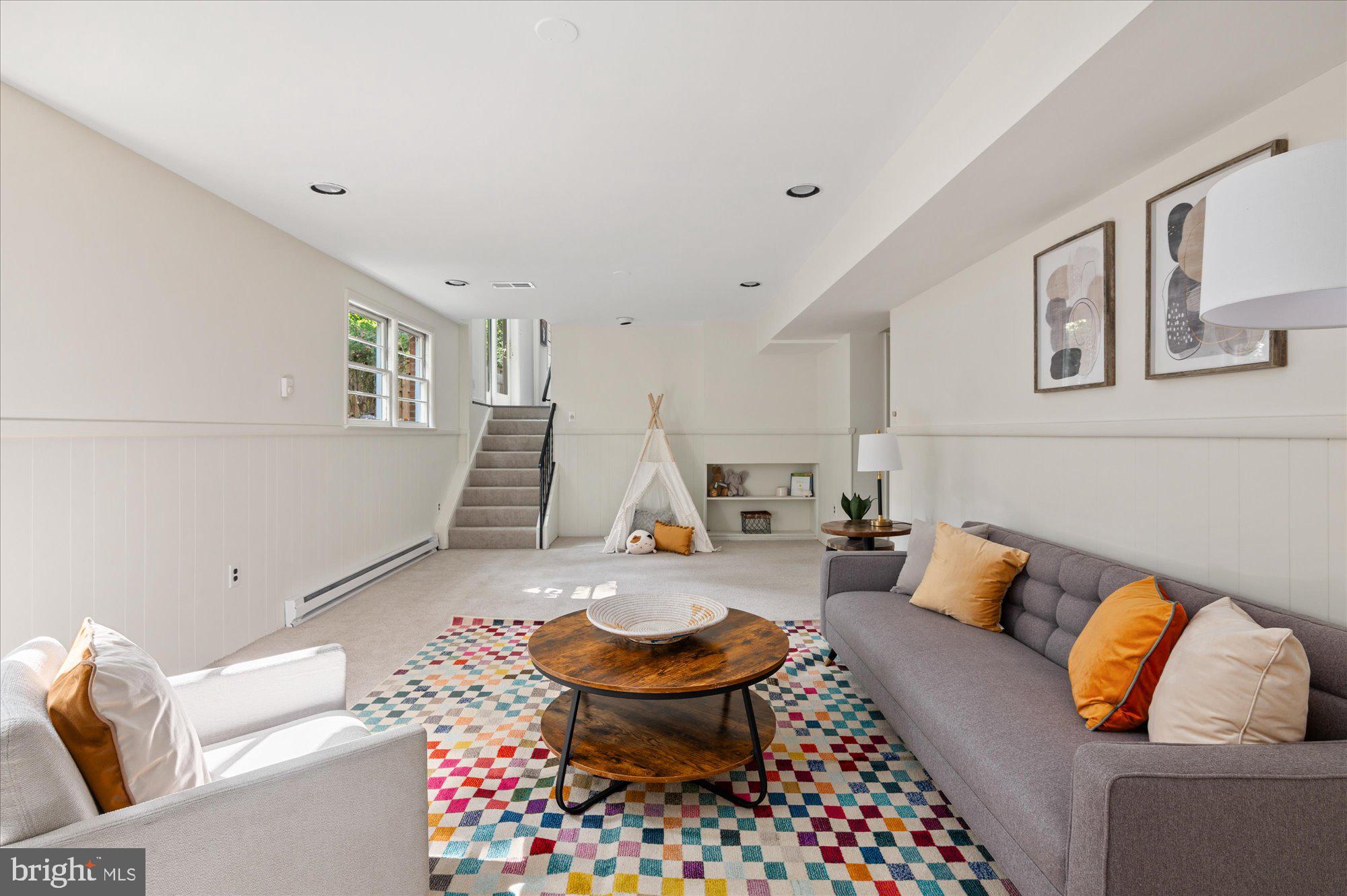 WOODSIDE FOREST - Residential