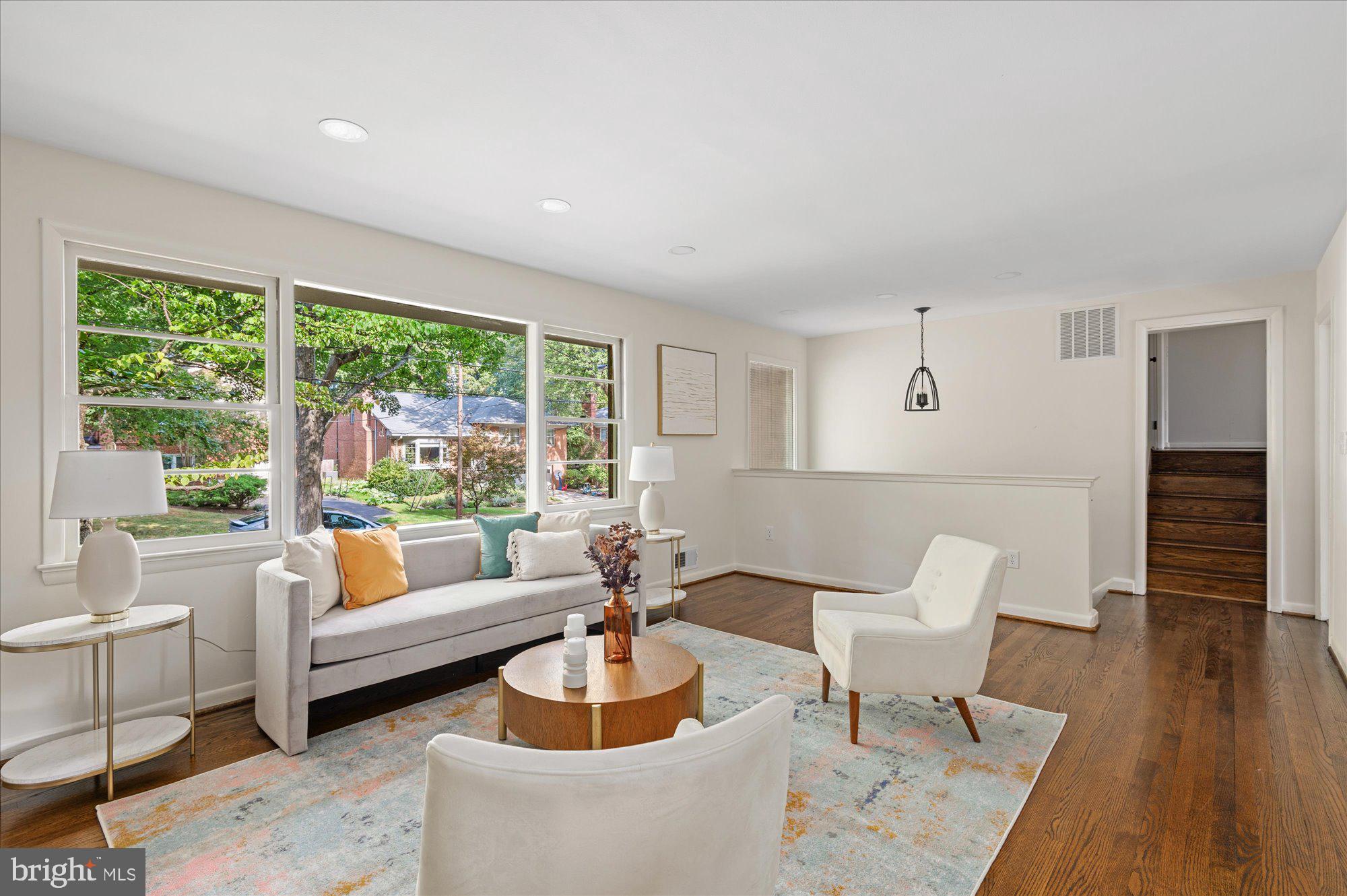 WOODSIDE FOREST - Residential