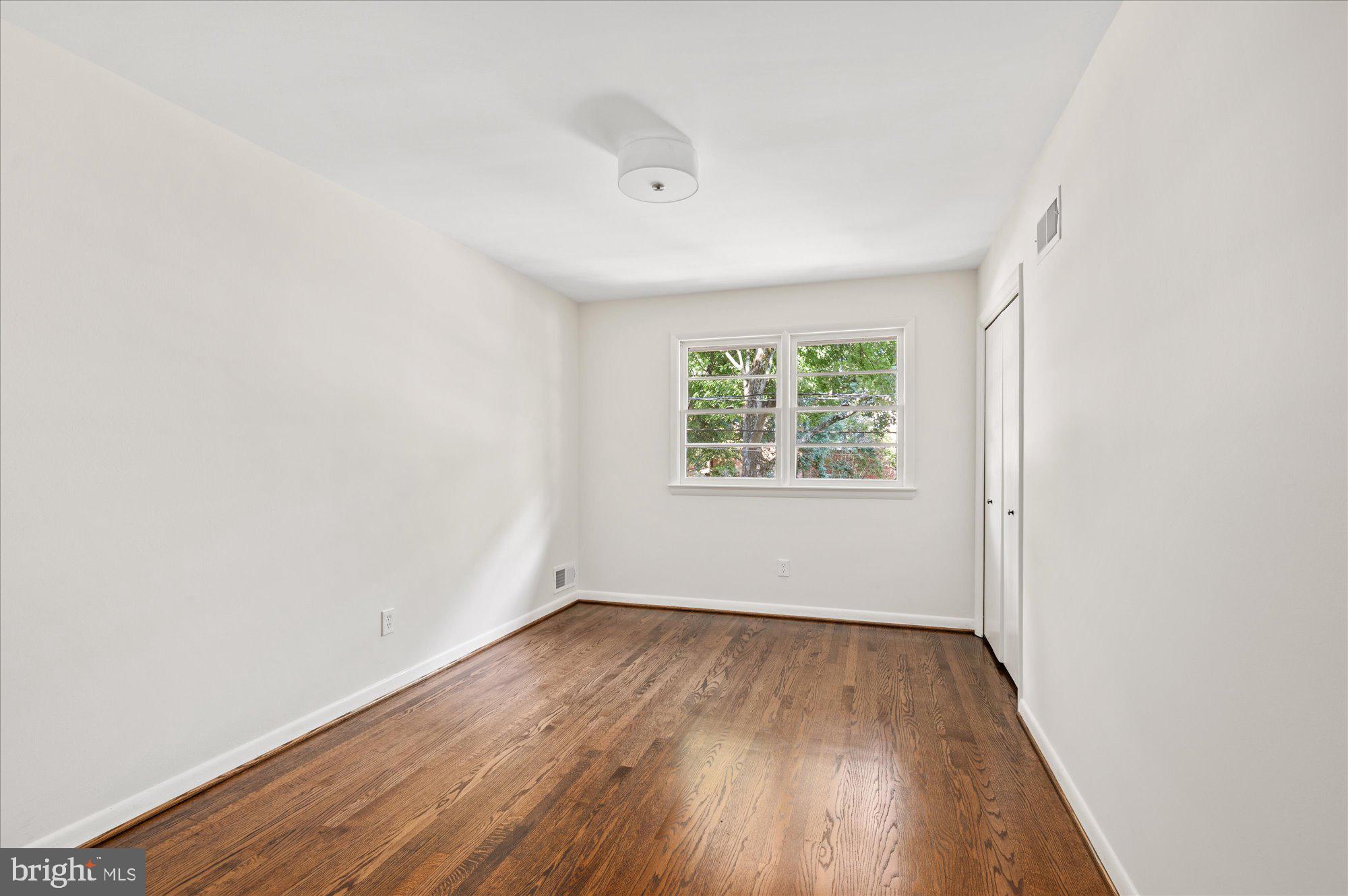 WOODSIDE FOREST - Residential