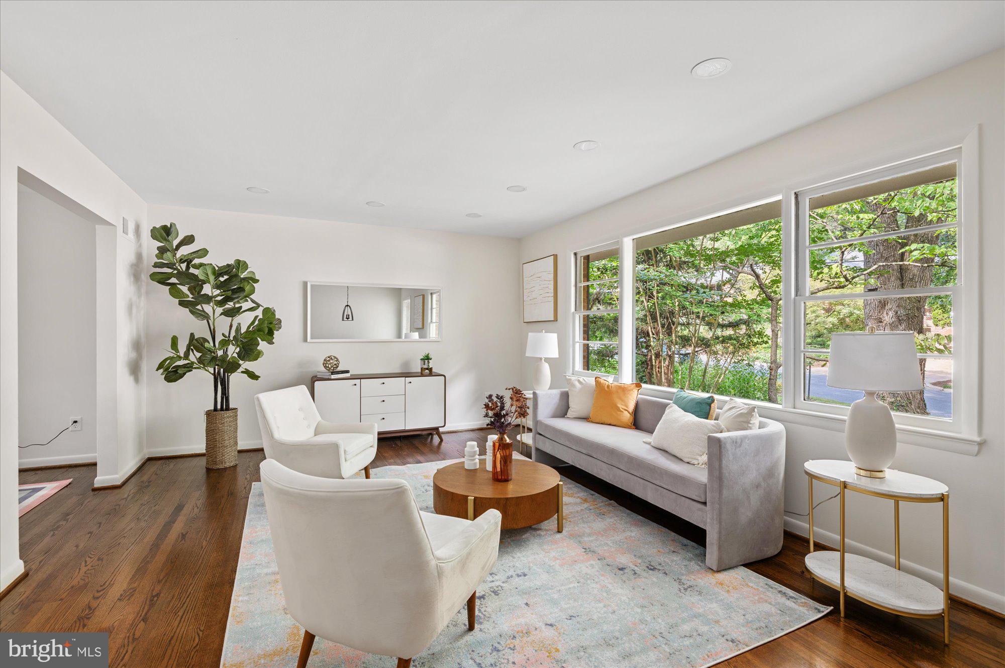 WOODSIDE FOREST - Residential