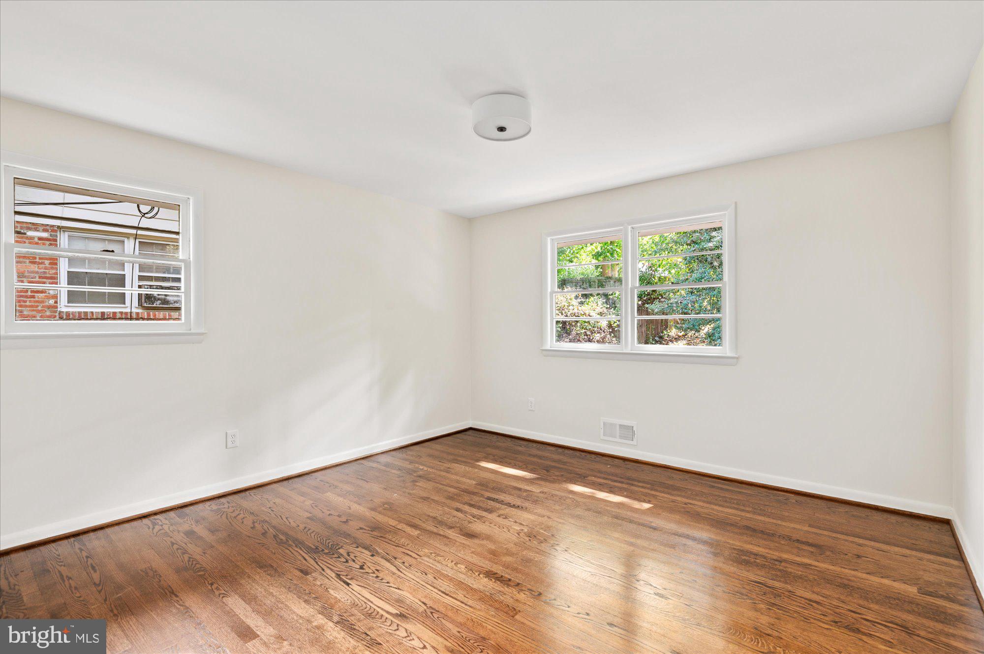 WOODSIDE FOREST - Residential