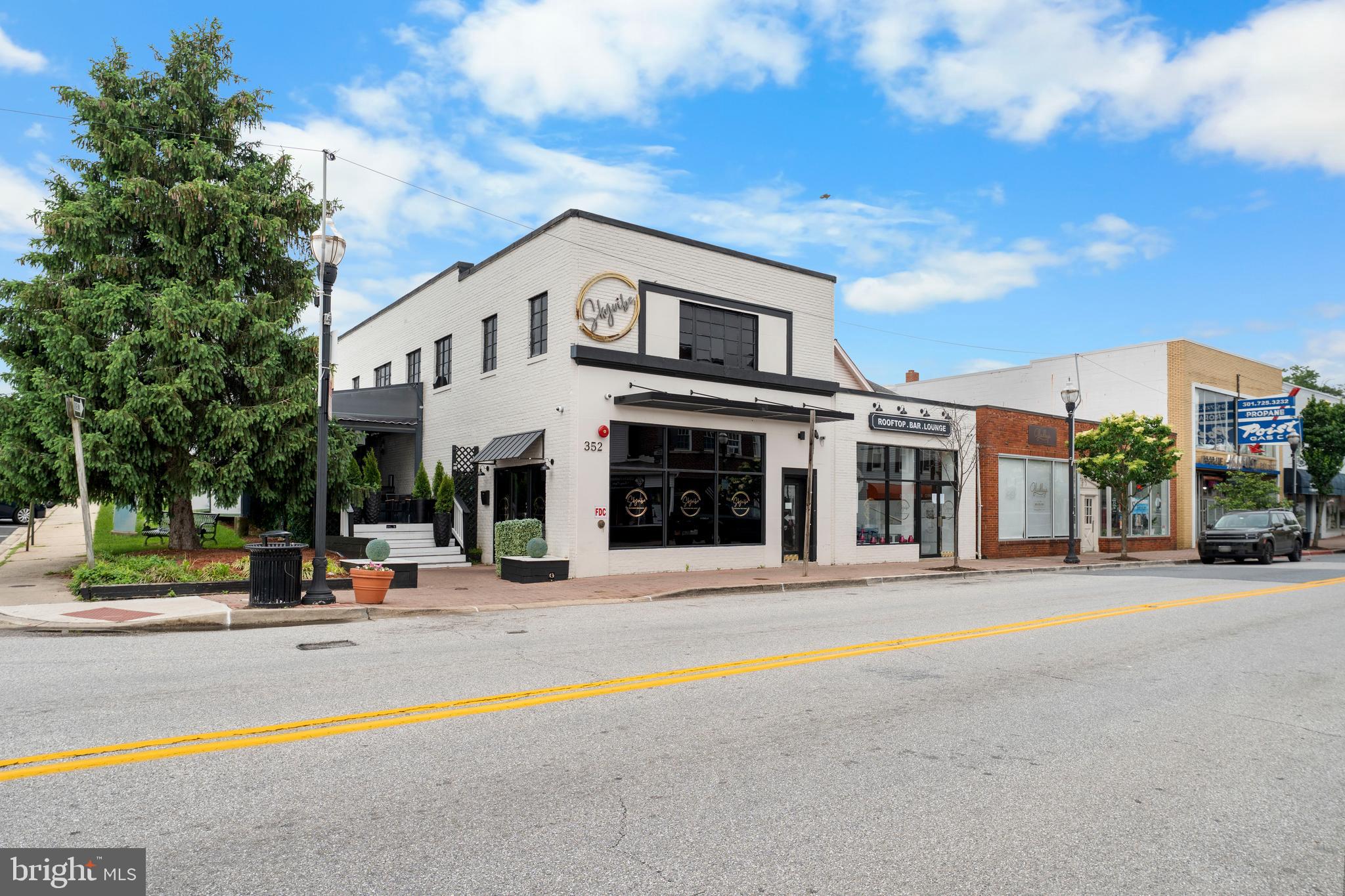 THE OAKS MAIN STREET LAUREL - Residential