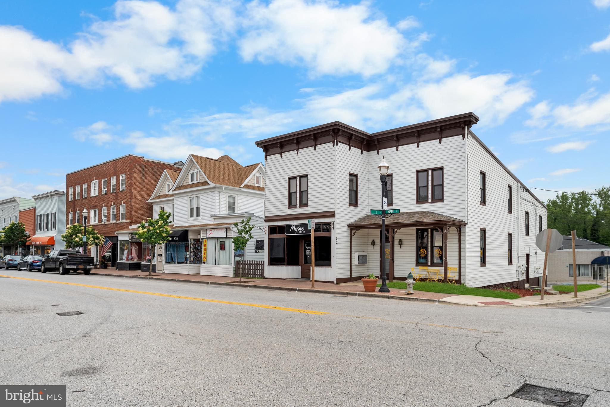 THE OAKS MAIN STREET LAUREL - Residential