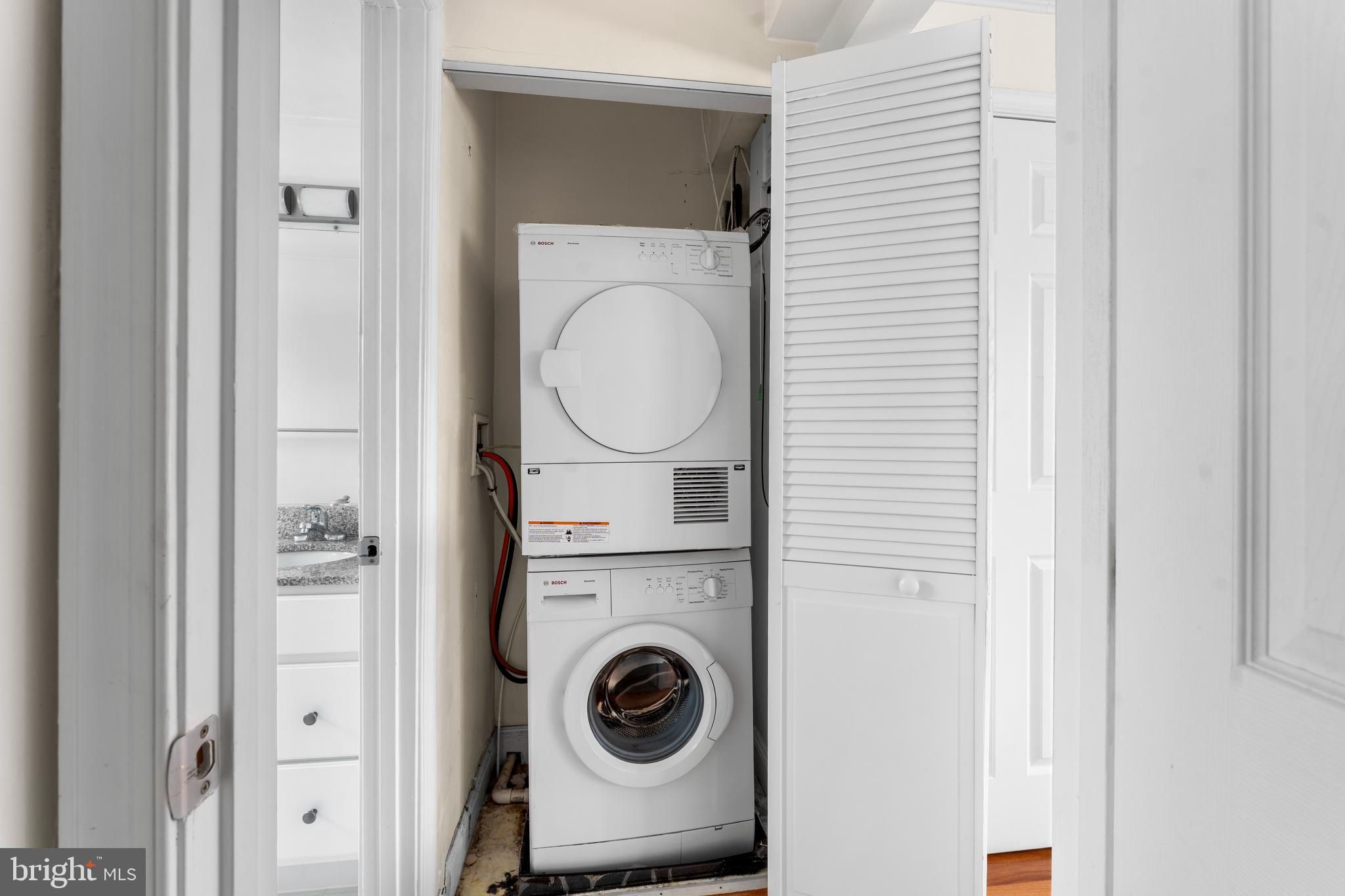 THE OAKS MAIN STREET LAUREL - Residential