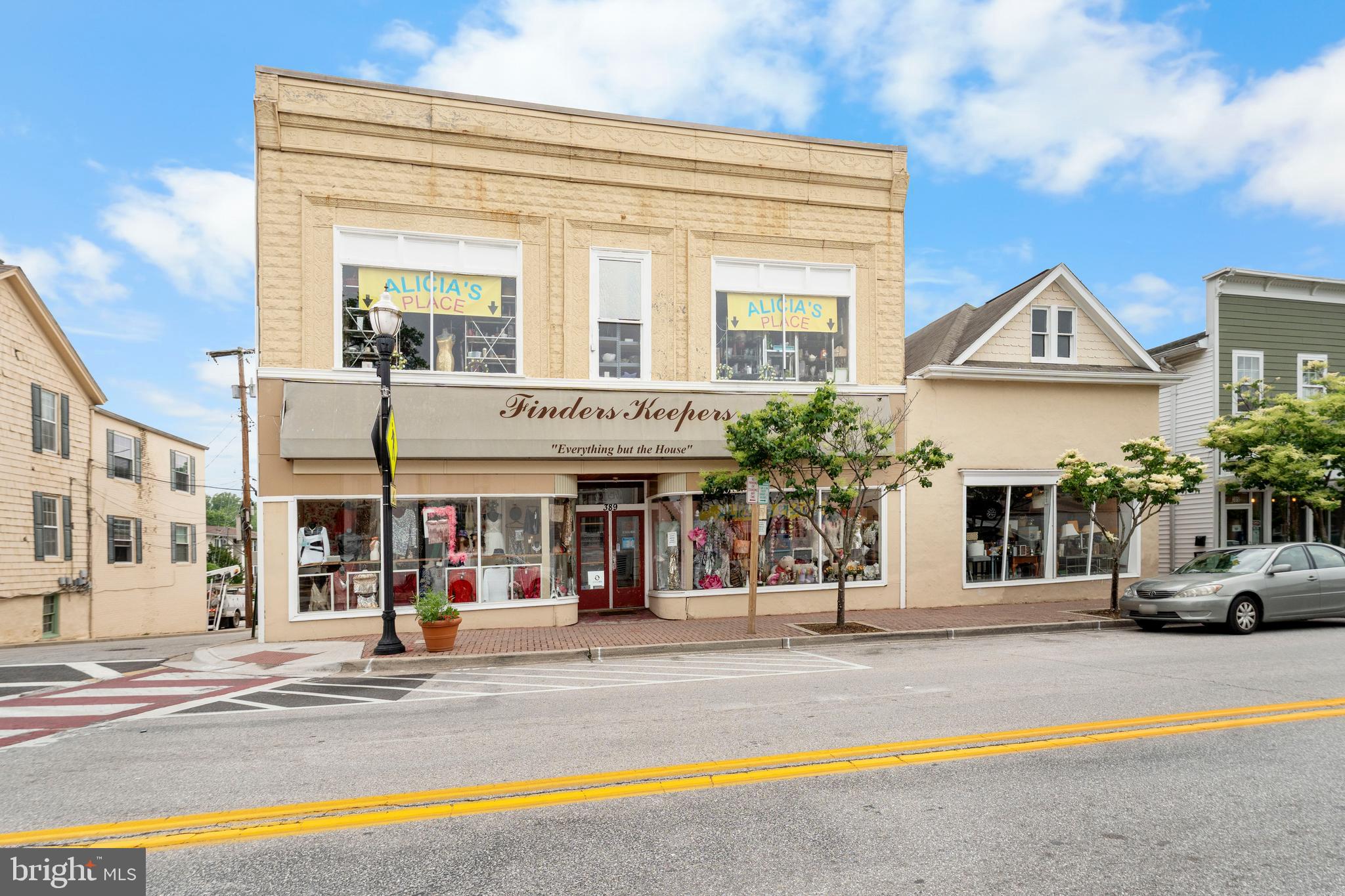 THE OAKS MAIN STREET LAUREL - Residential