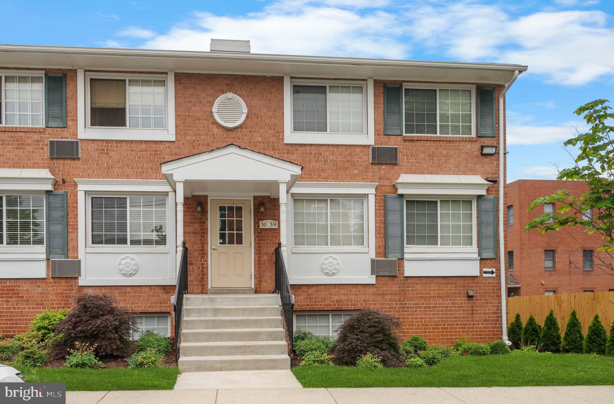 THE OAKS MAIN STREET LAUREL - Residential