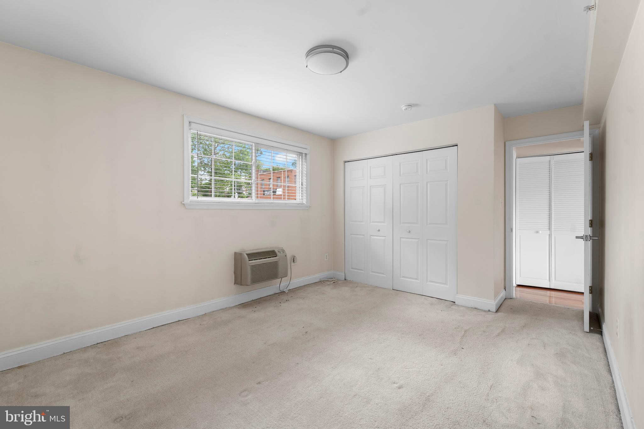 THE OAKS MAIN STREET LAUREL - Residential