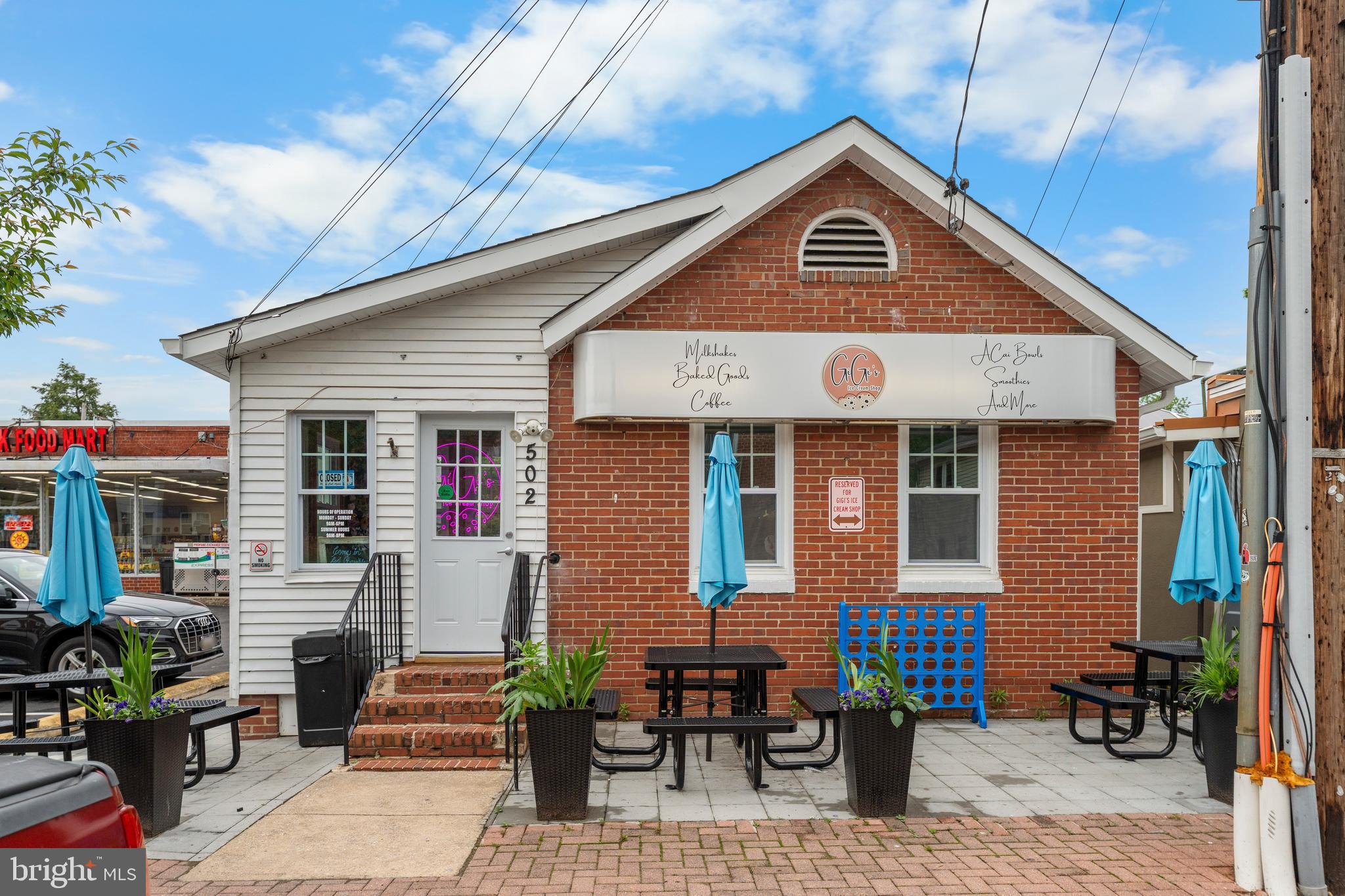 THE OAKS MAIN STREET LAUREL - Residential