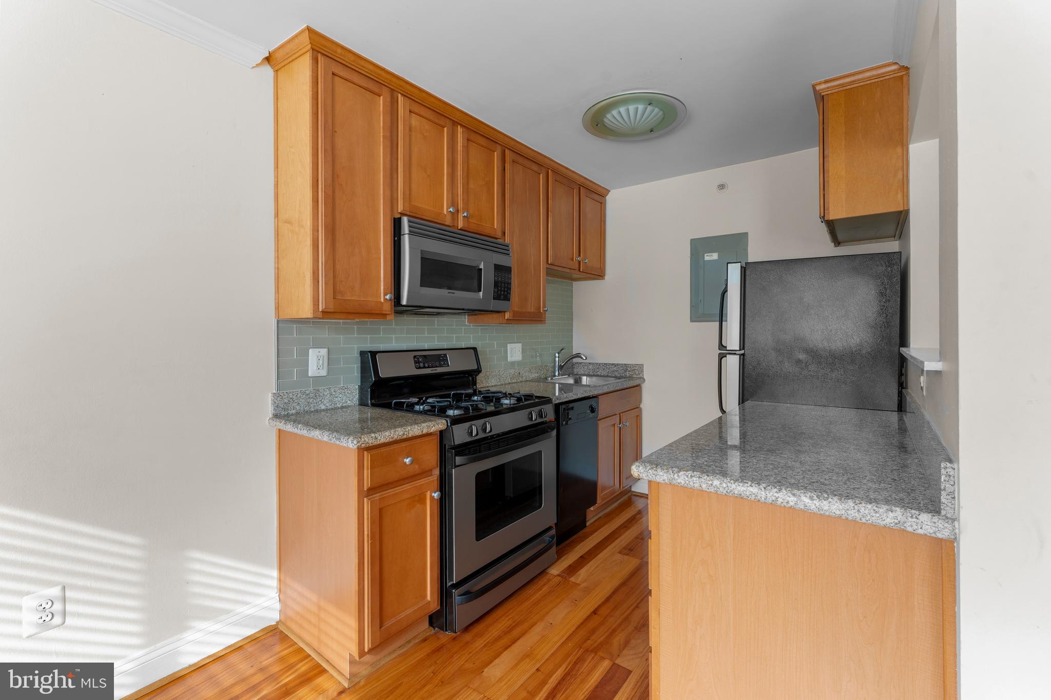 THE OAKS MAIN STREET LAUREL - Residential