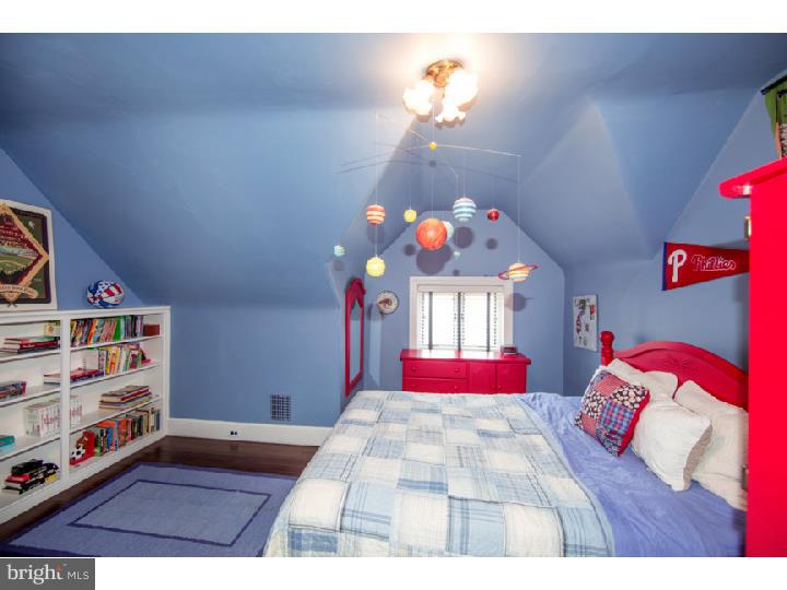 CHESTNUT HILL - Residential