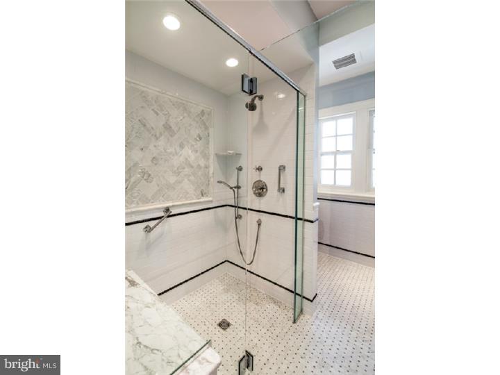 CHESTNUT HILL - Residential