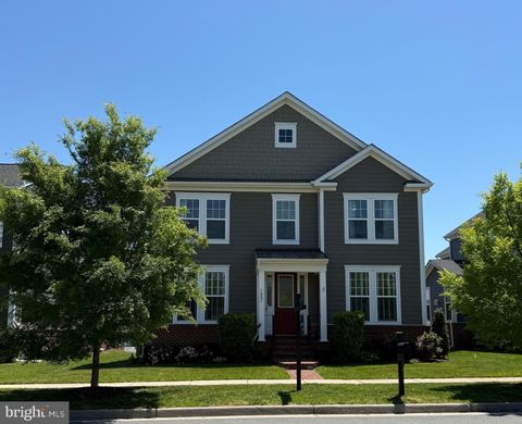Photo of 1007 Themis Street SE, LEESBURG, VA 20175 (MLS # VALO2125060)