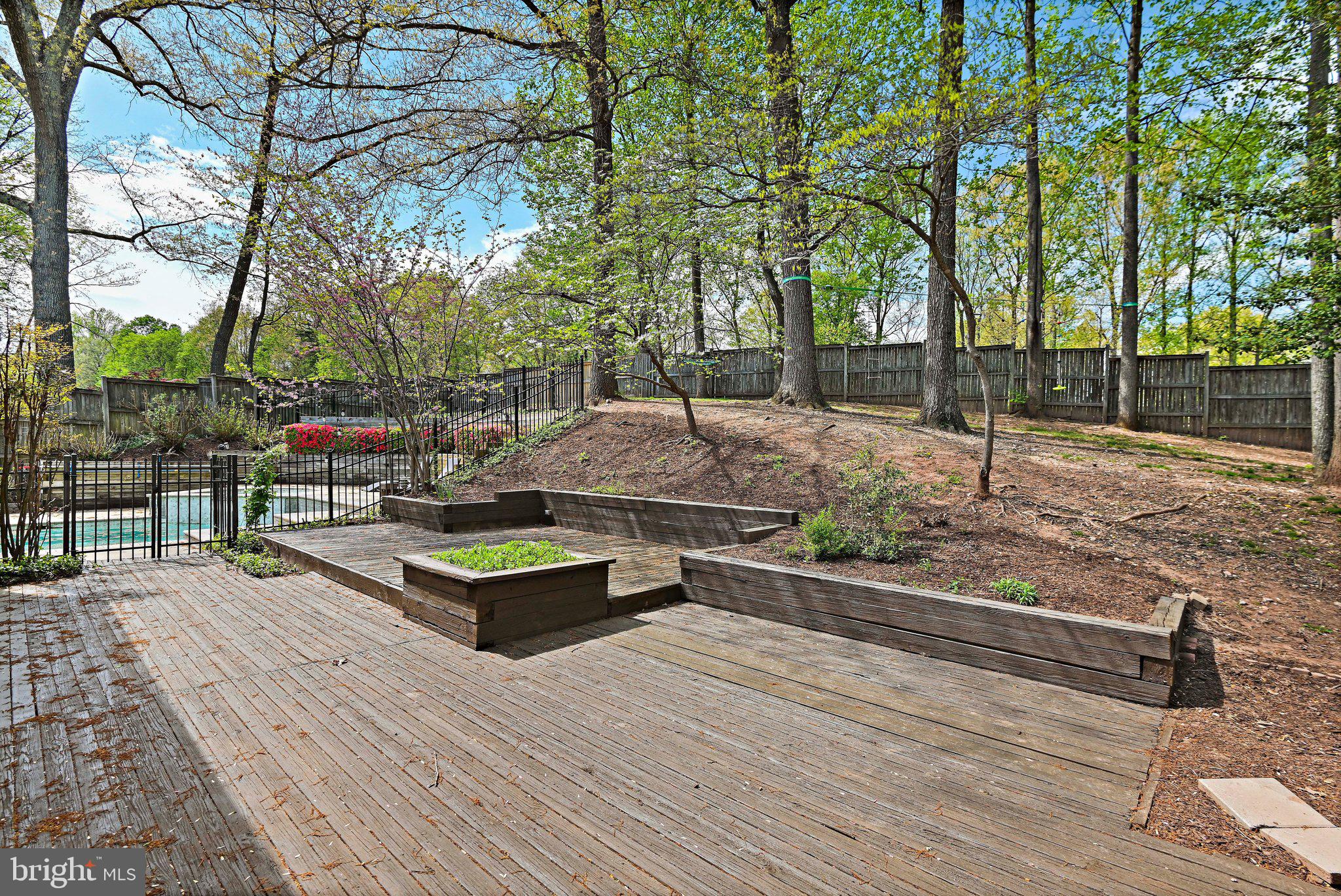 FOX MILL ESTATES - Residential