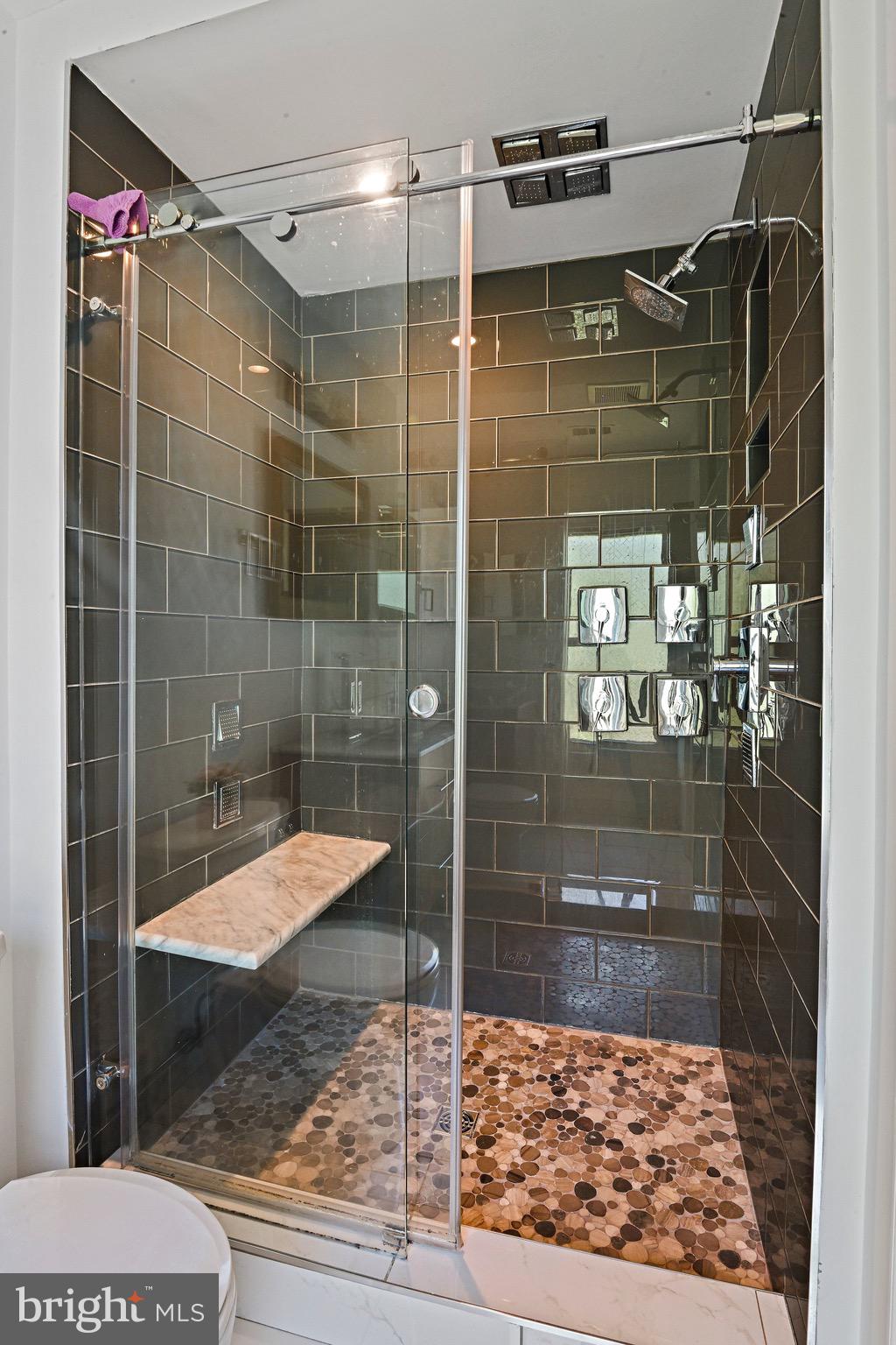 FOX MILL ESTATES - Residential