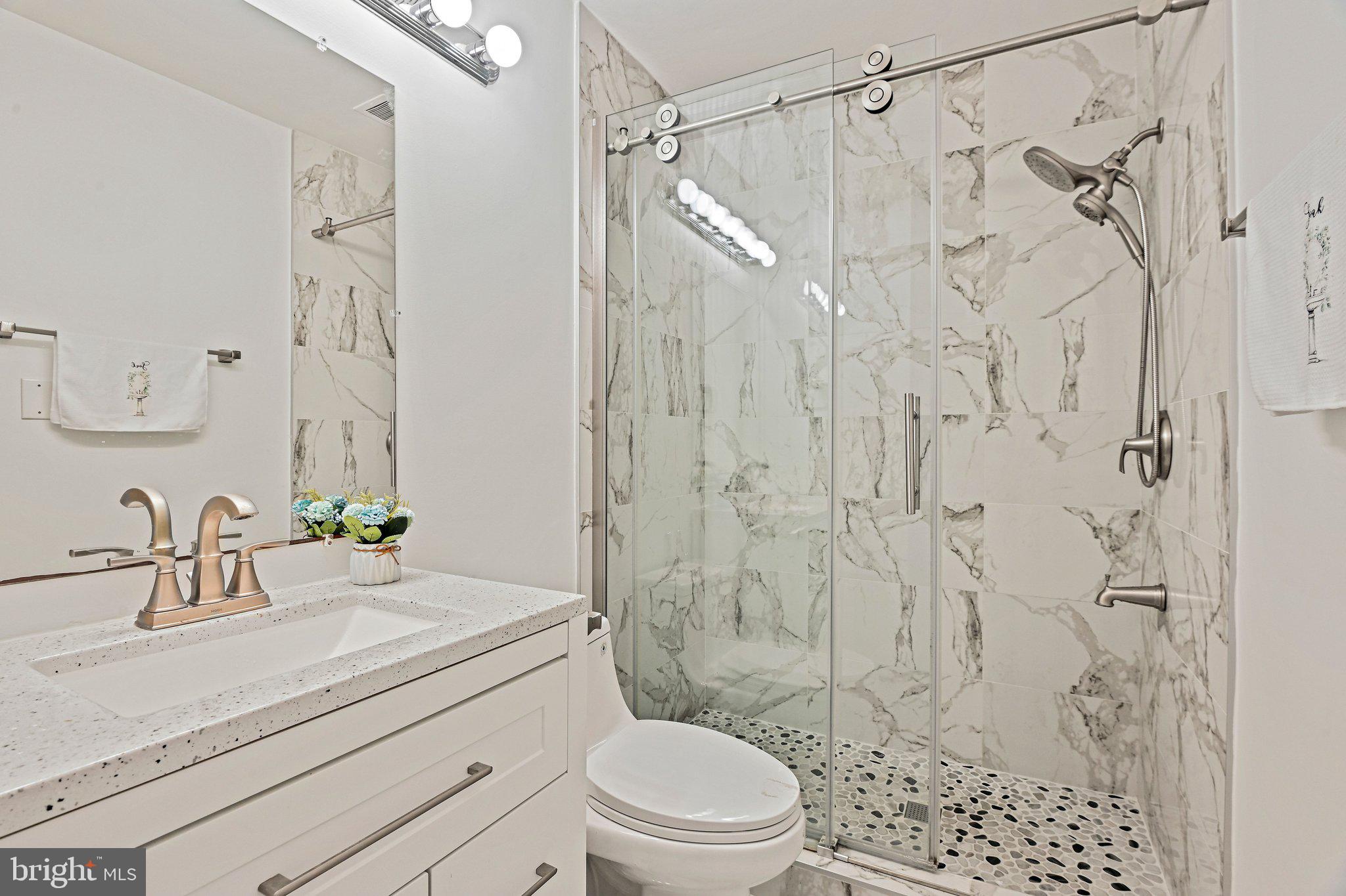 FOX MILL ESTATES - Residential