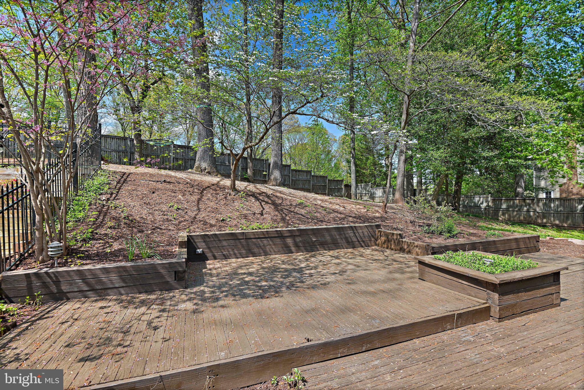 FOX MILL ESTATES - Residential