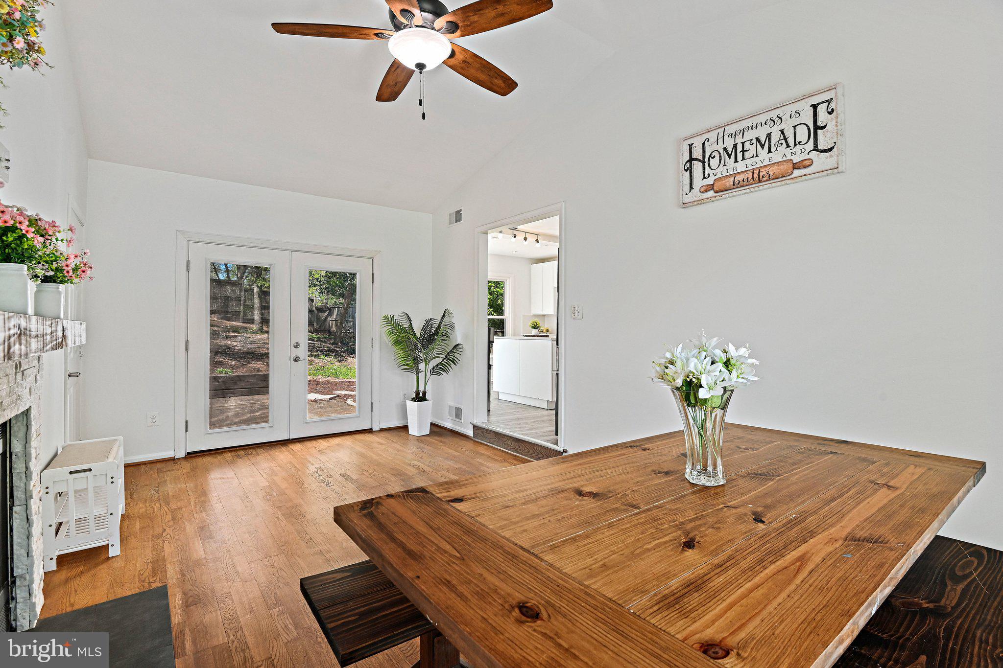 FOX MILL ESTATES - Residential