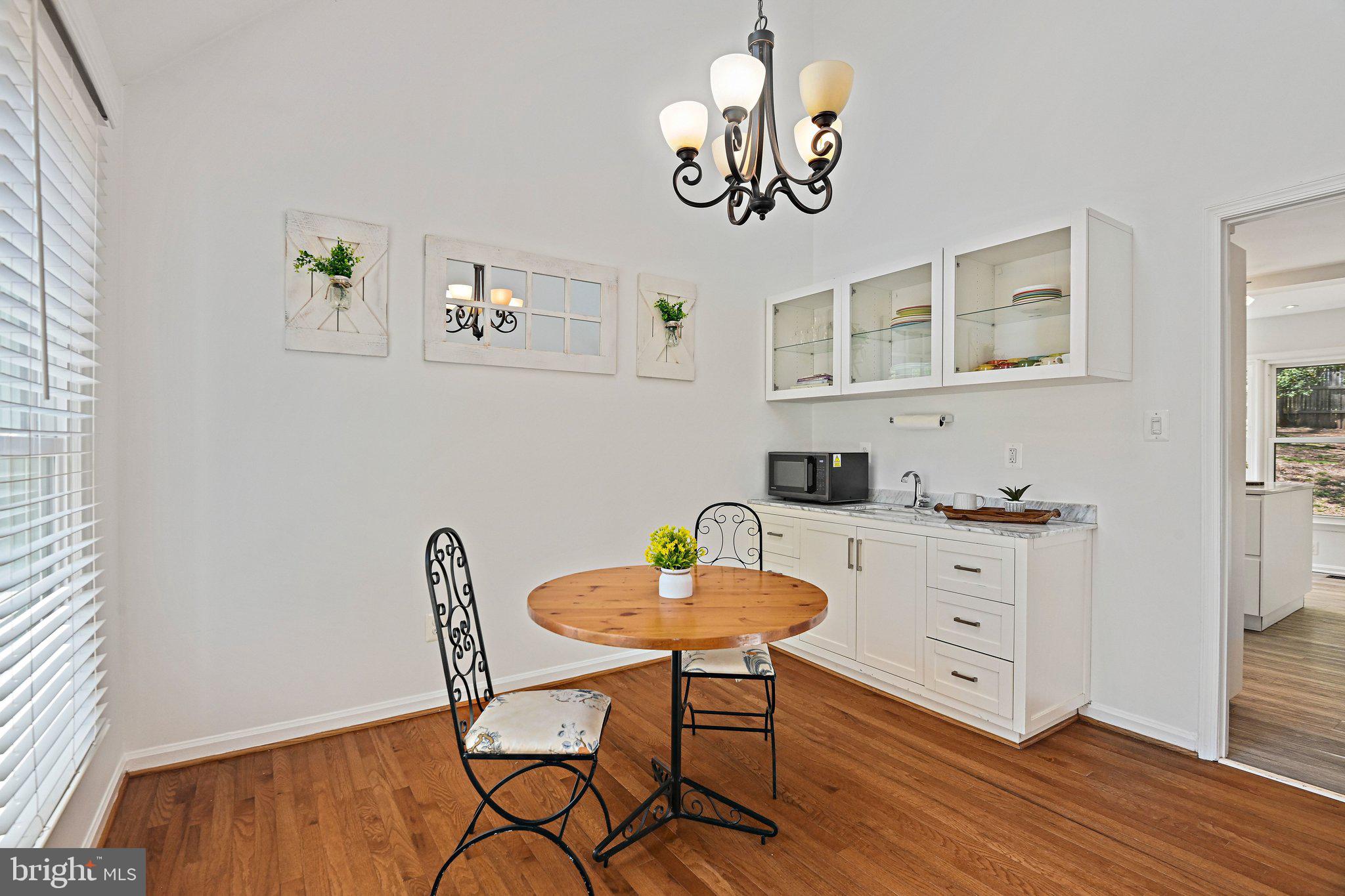 FOX MILL ESTATES - Residential