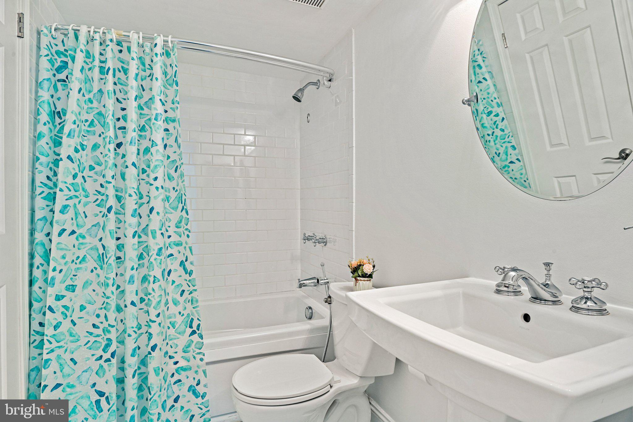 FOX MILL ESTATES - Residential