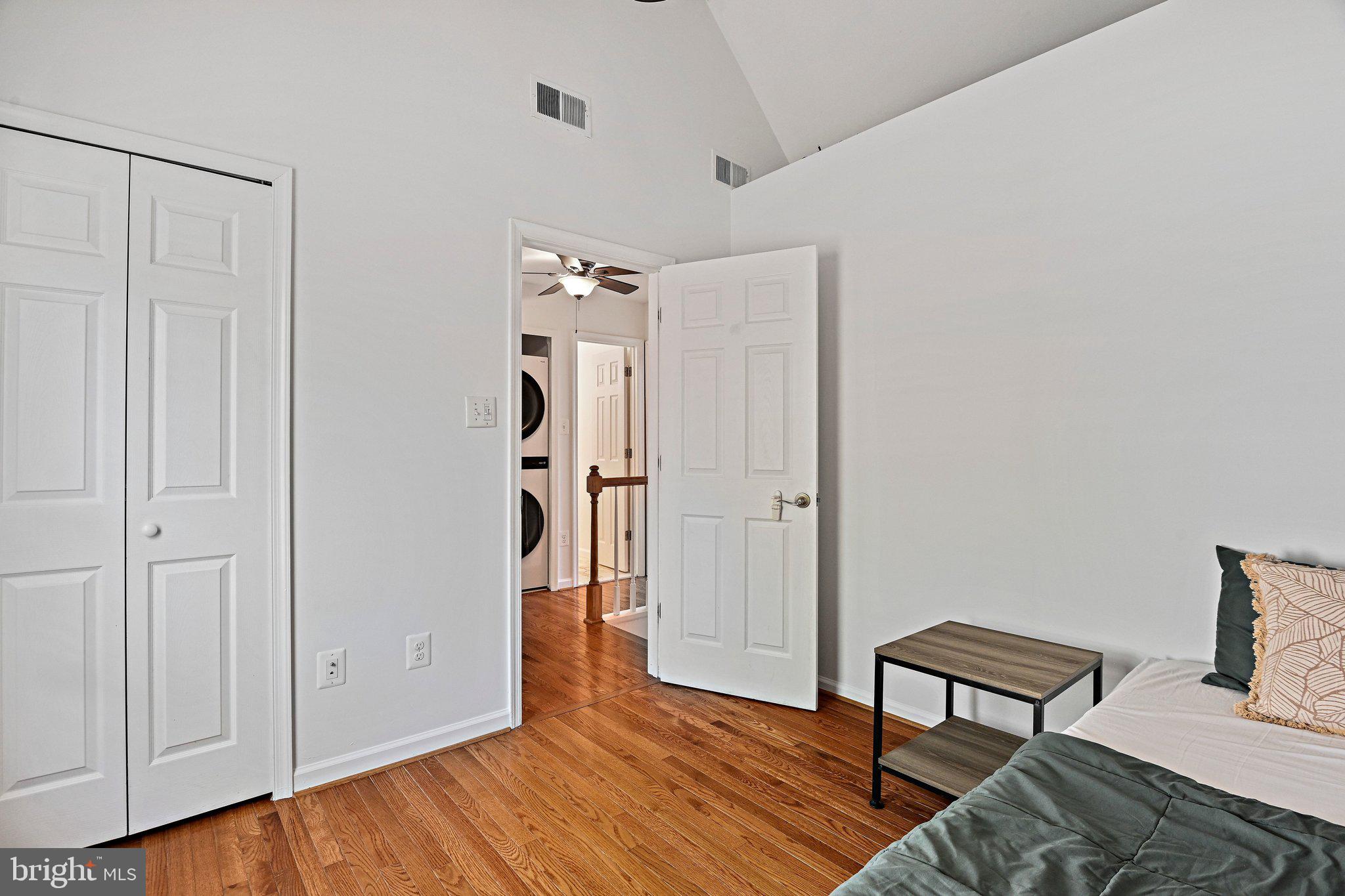 FOX MILL ESTATES - Residential