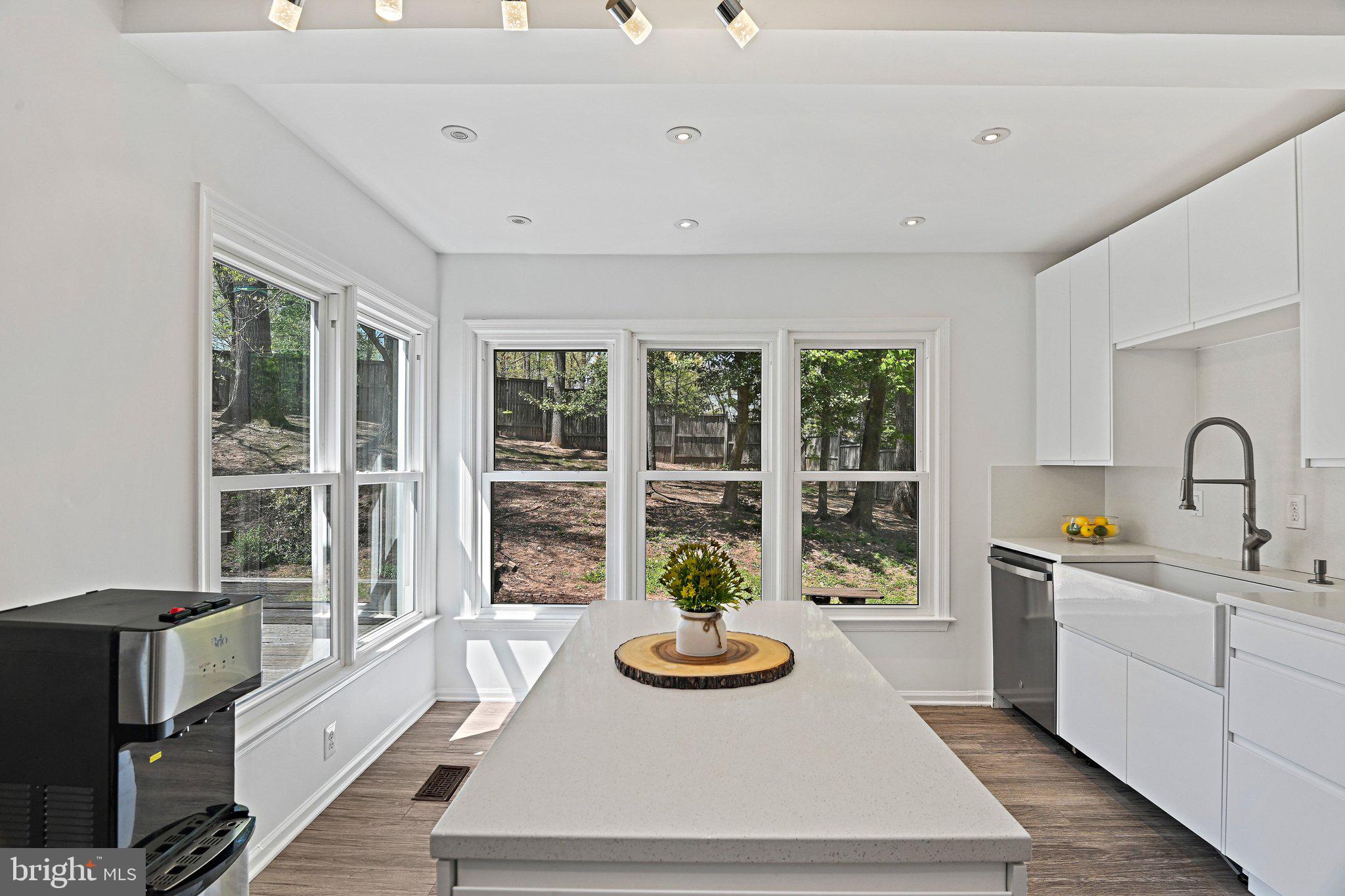 FOX MILL ESTATES - Residential