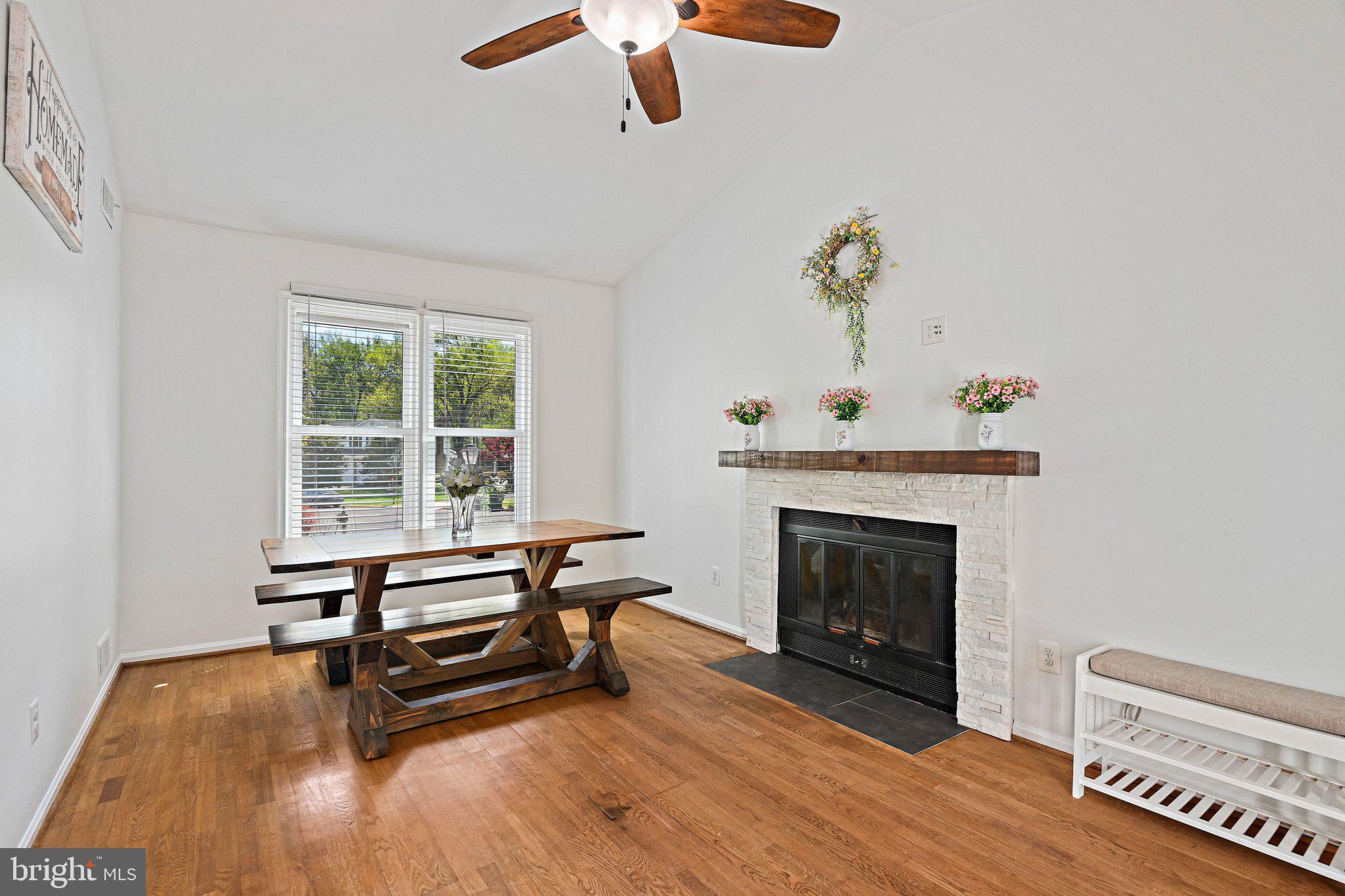 FOX MILL ESTATES - Residential