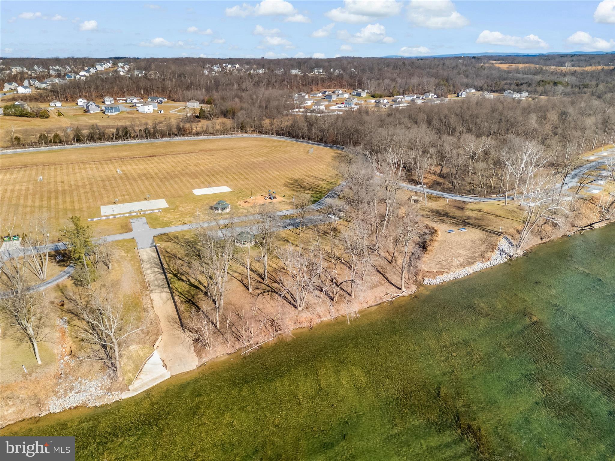 BROOKFIELD ON THE POTOMAC - Residential
