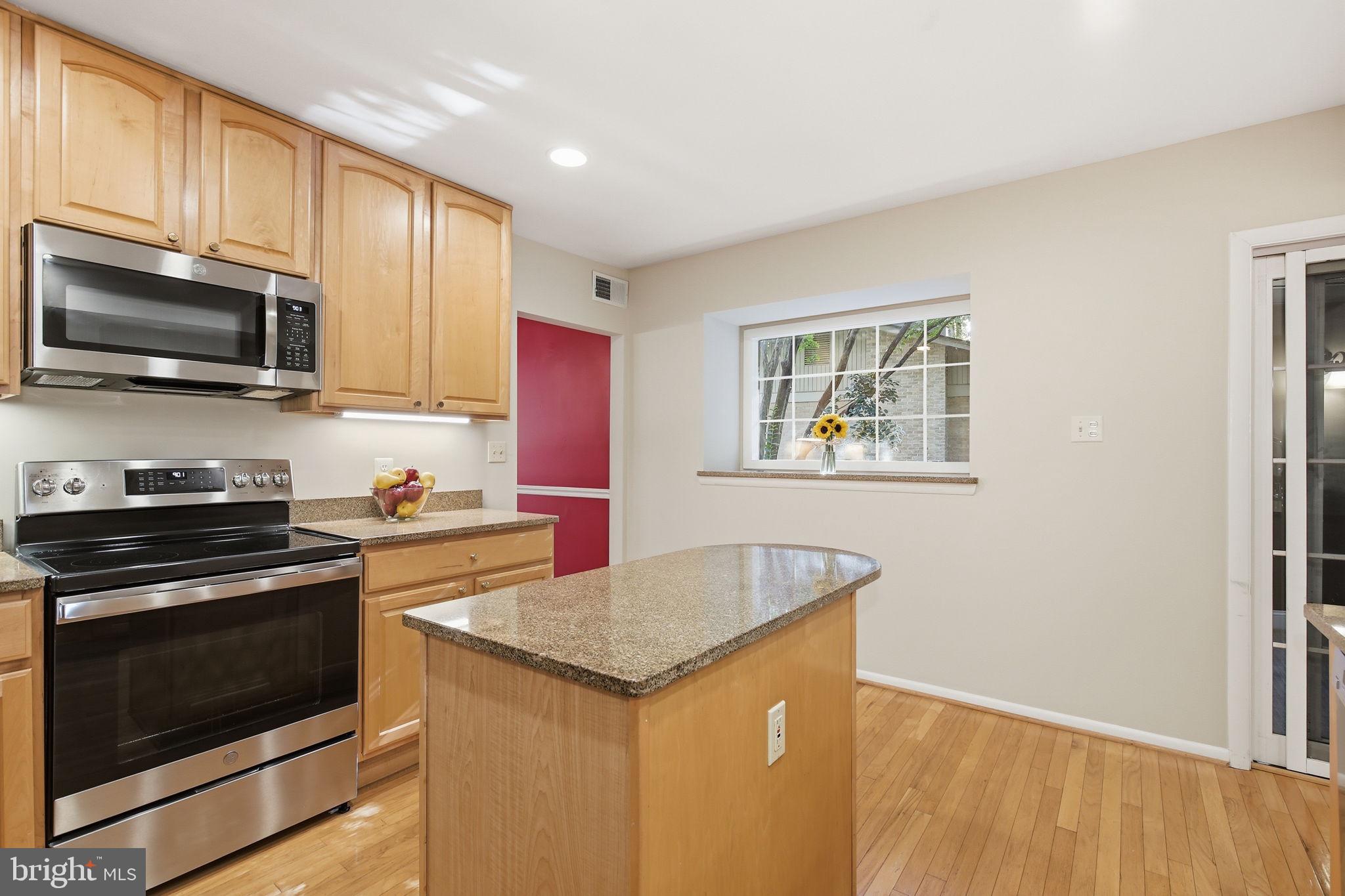 6426 HOLLINS DRIVE