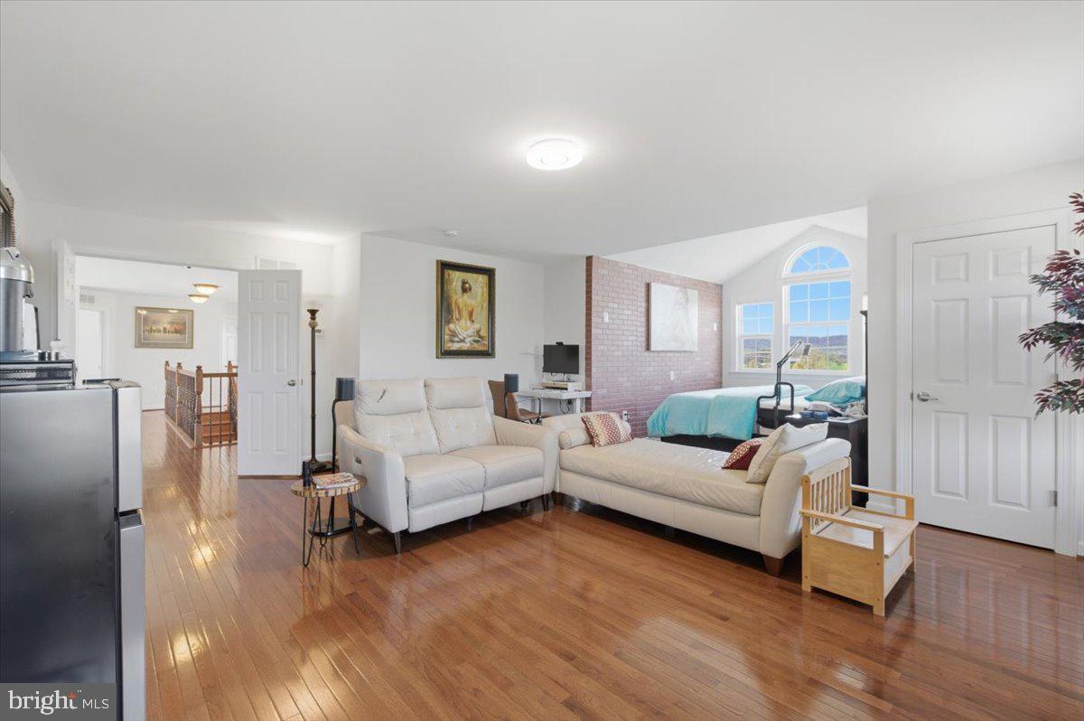 BLUE RIDGE GLEN - Residential