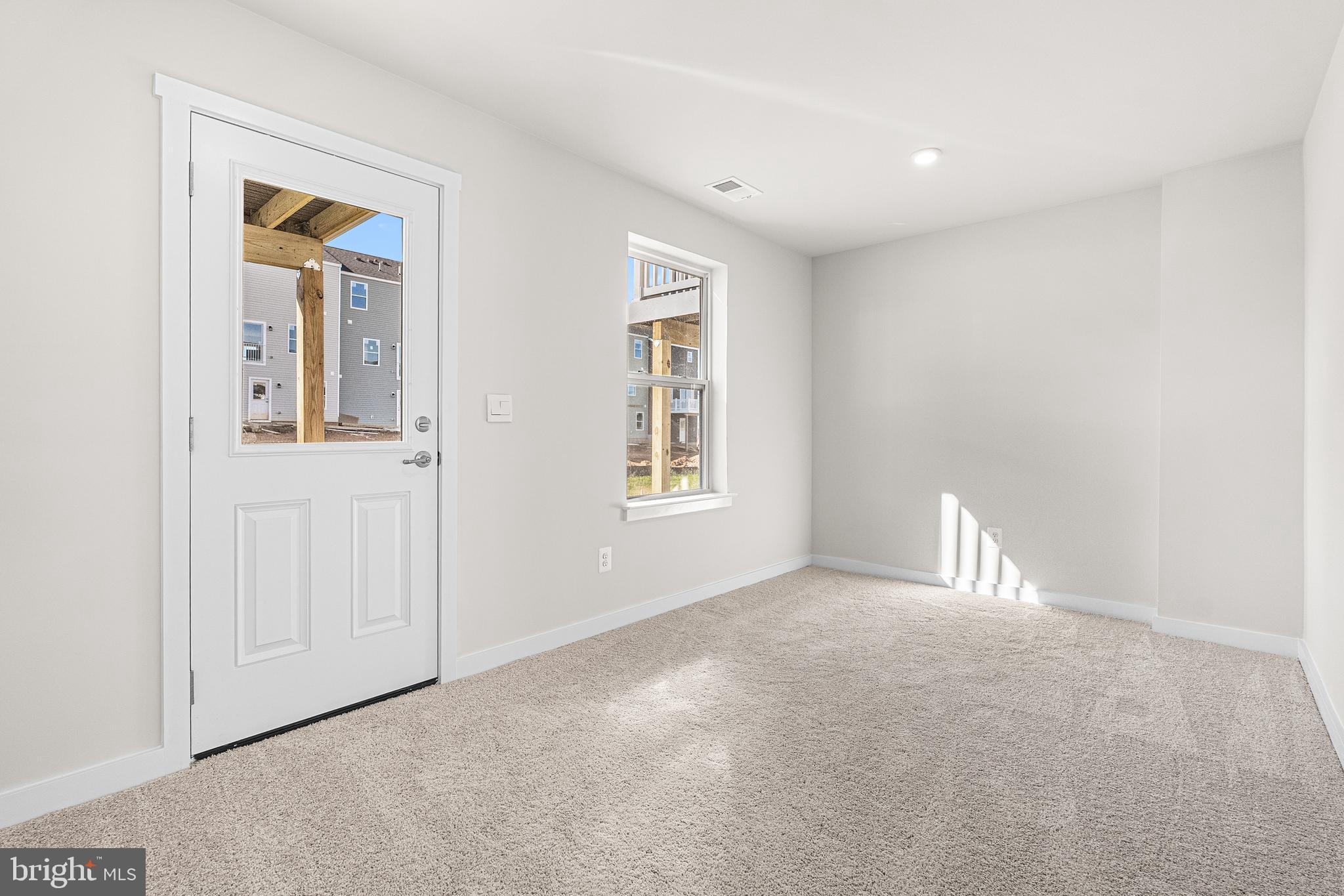 HUNTWELL WEST - Residential