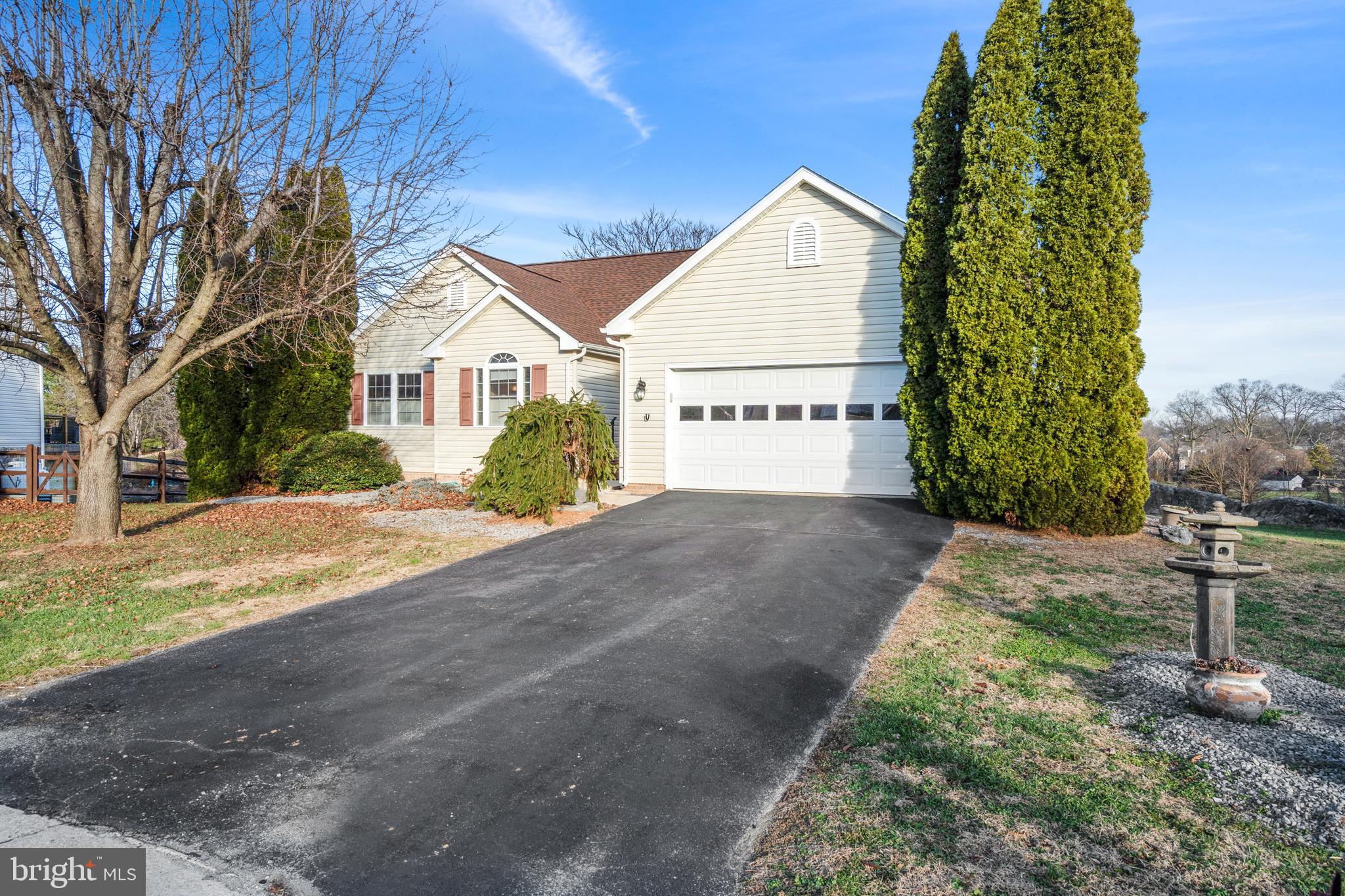 LOCUST HILL - Residential