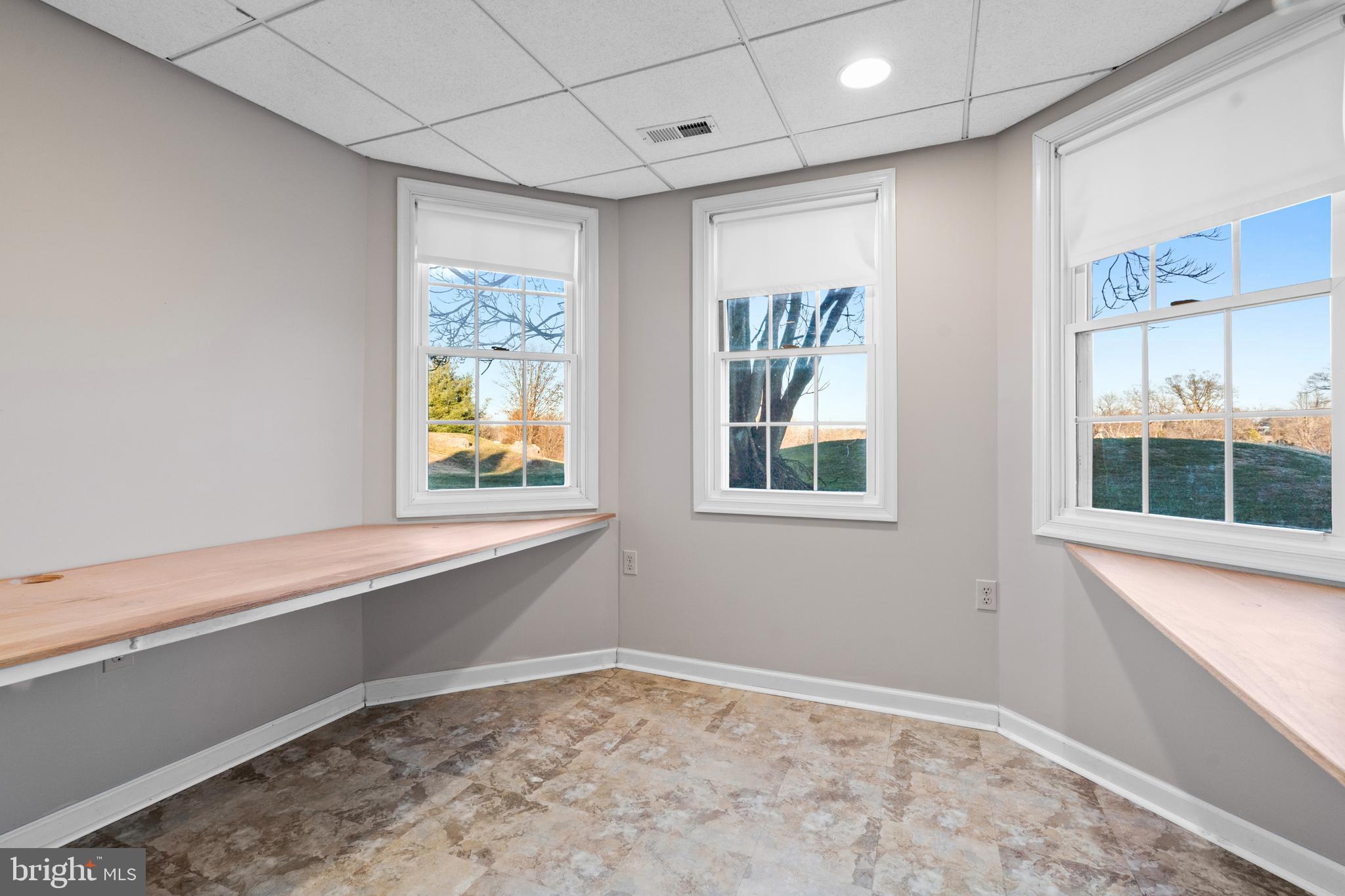 LOCUST HILL - Residential