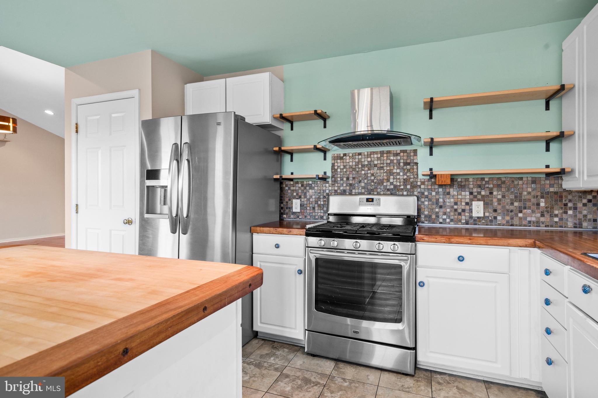 LOCUST HILL - Residential