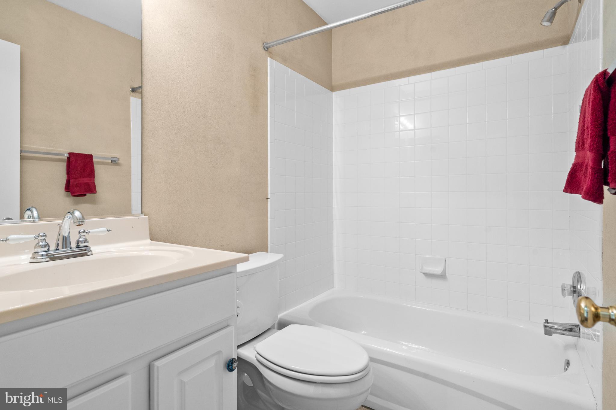 LOCUST HILL - Residential