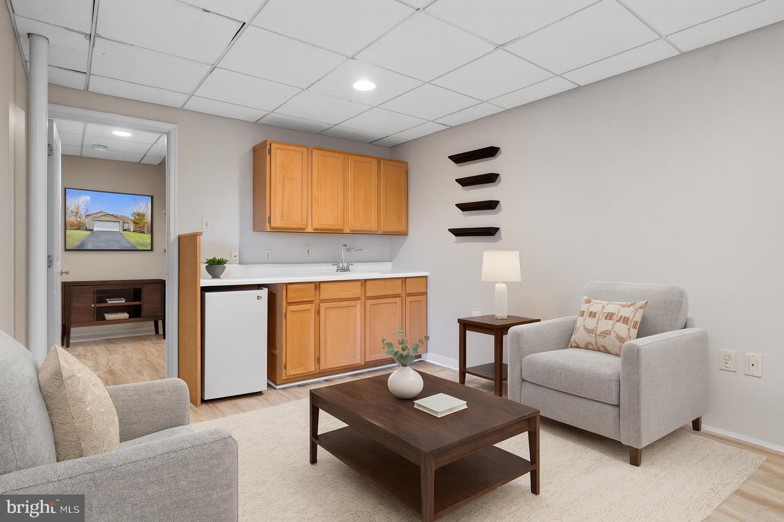 LOCUST HILL - Residential